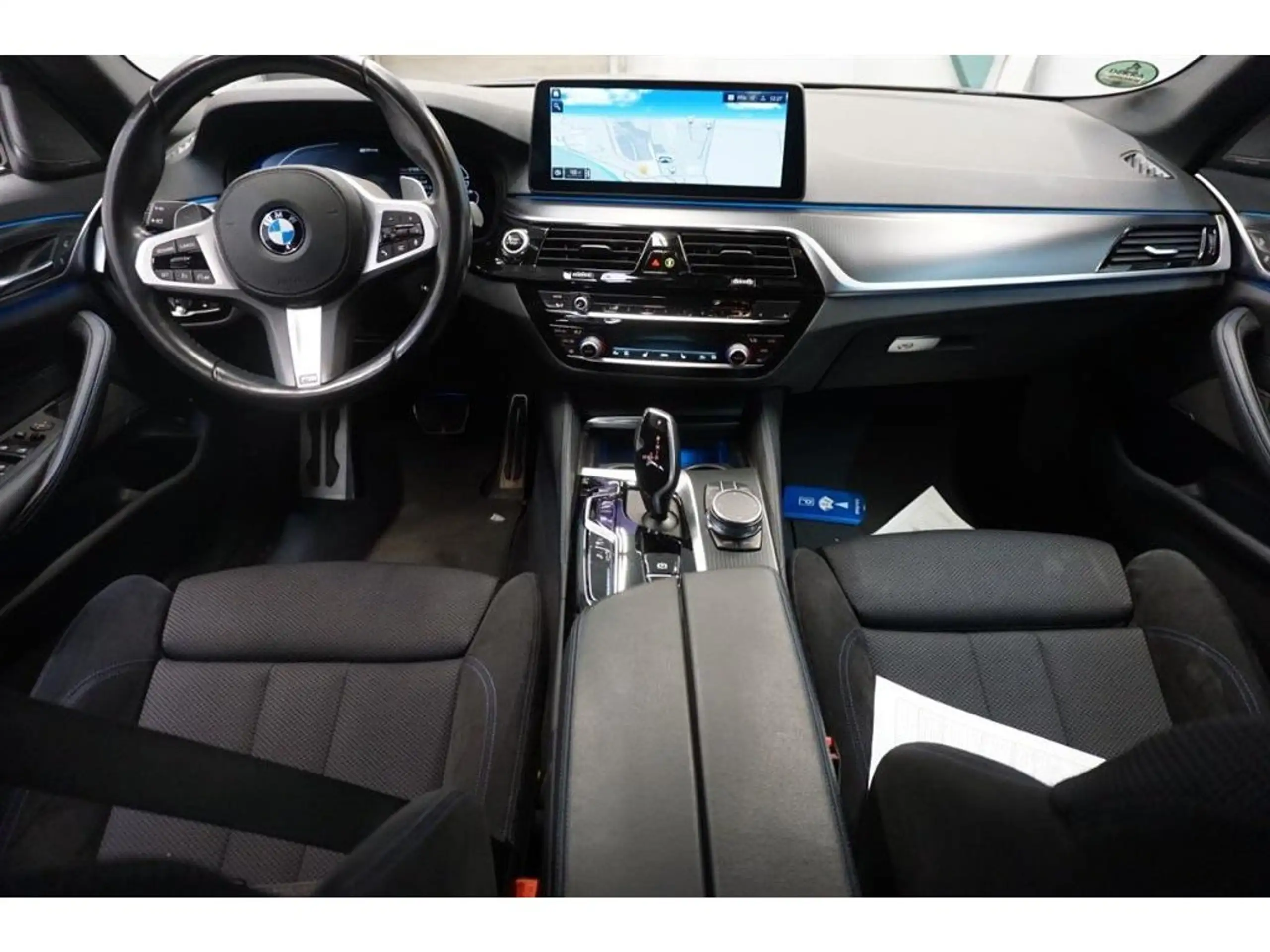 BMW - 530