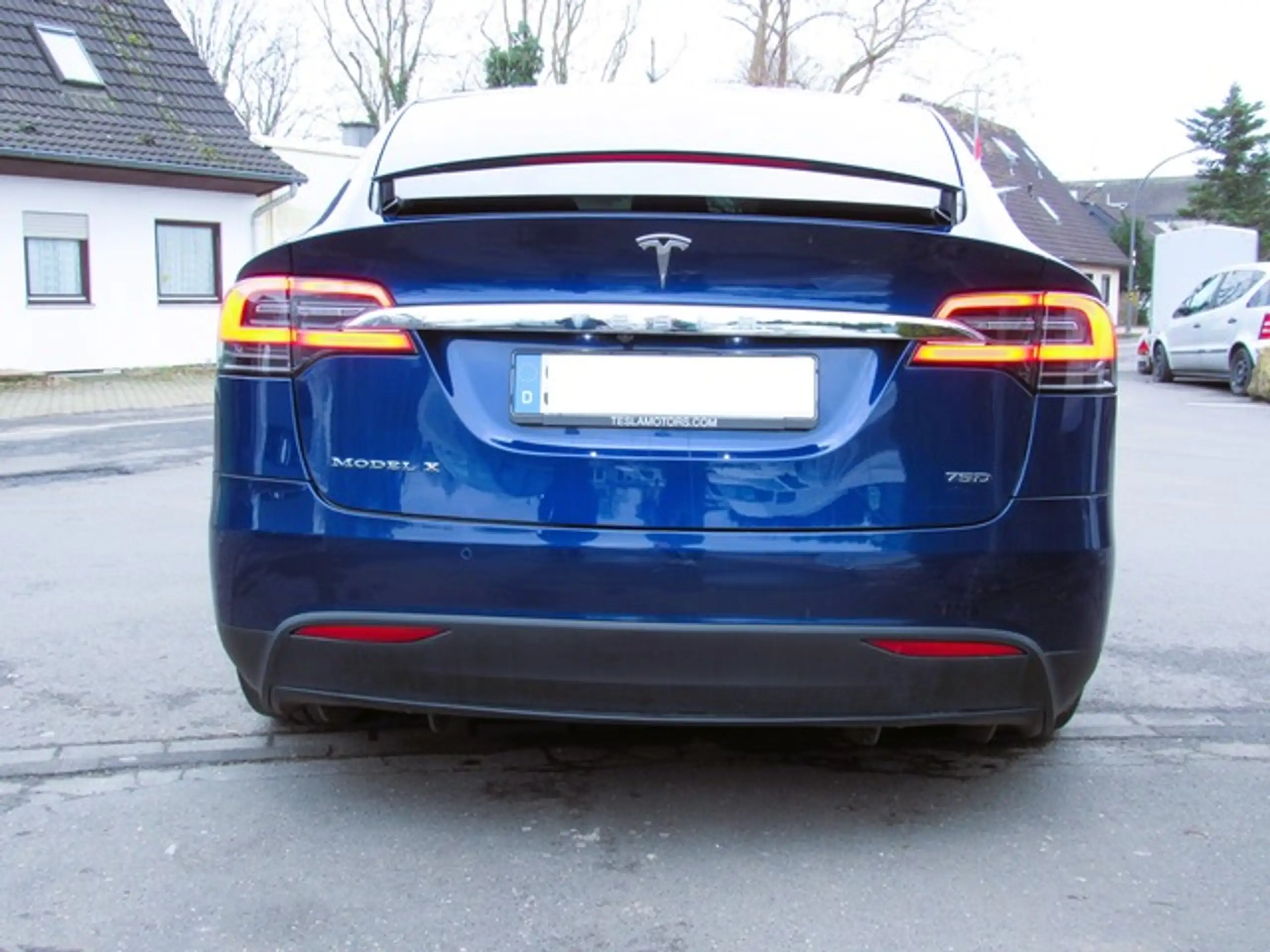 Tesla - Model X