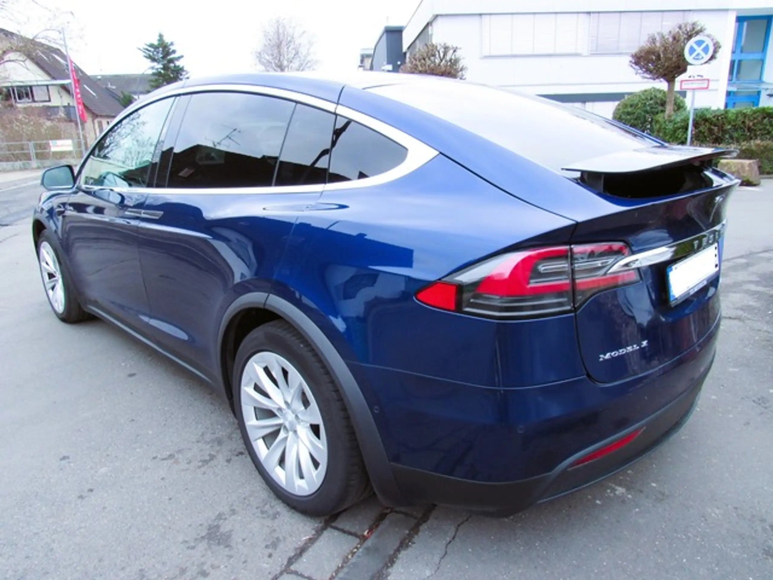 Tesla - Model X