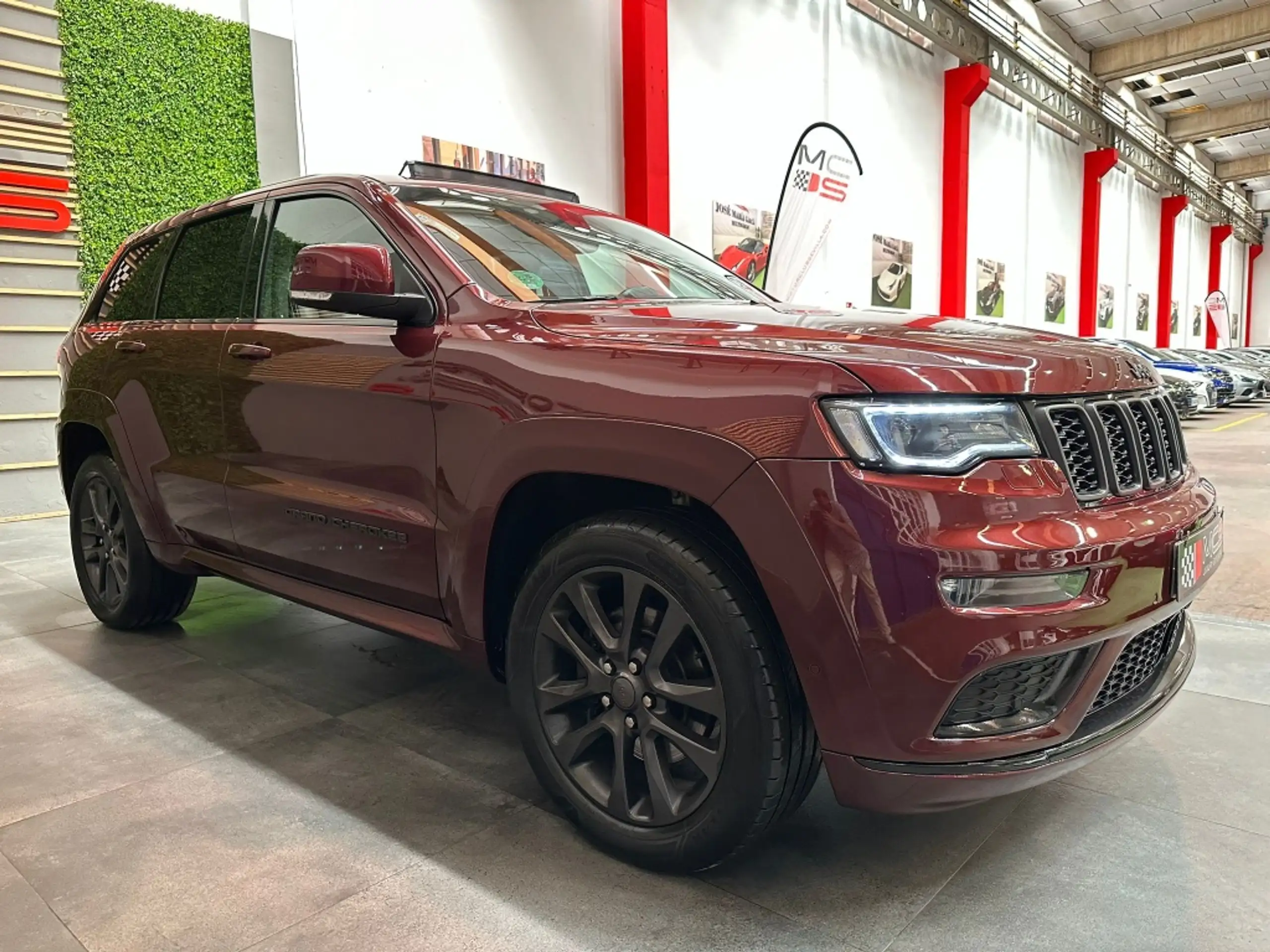 Jeep - Grand Cherokee