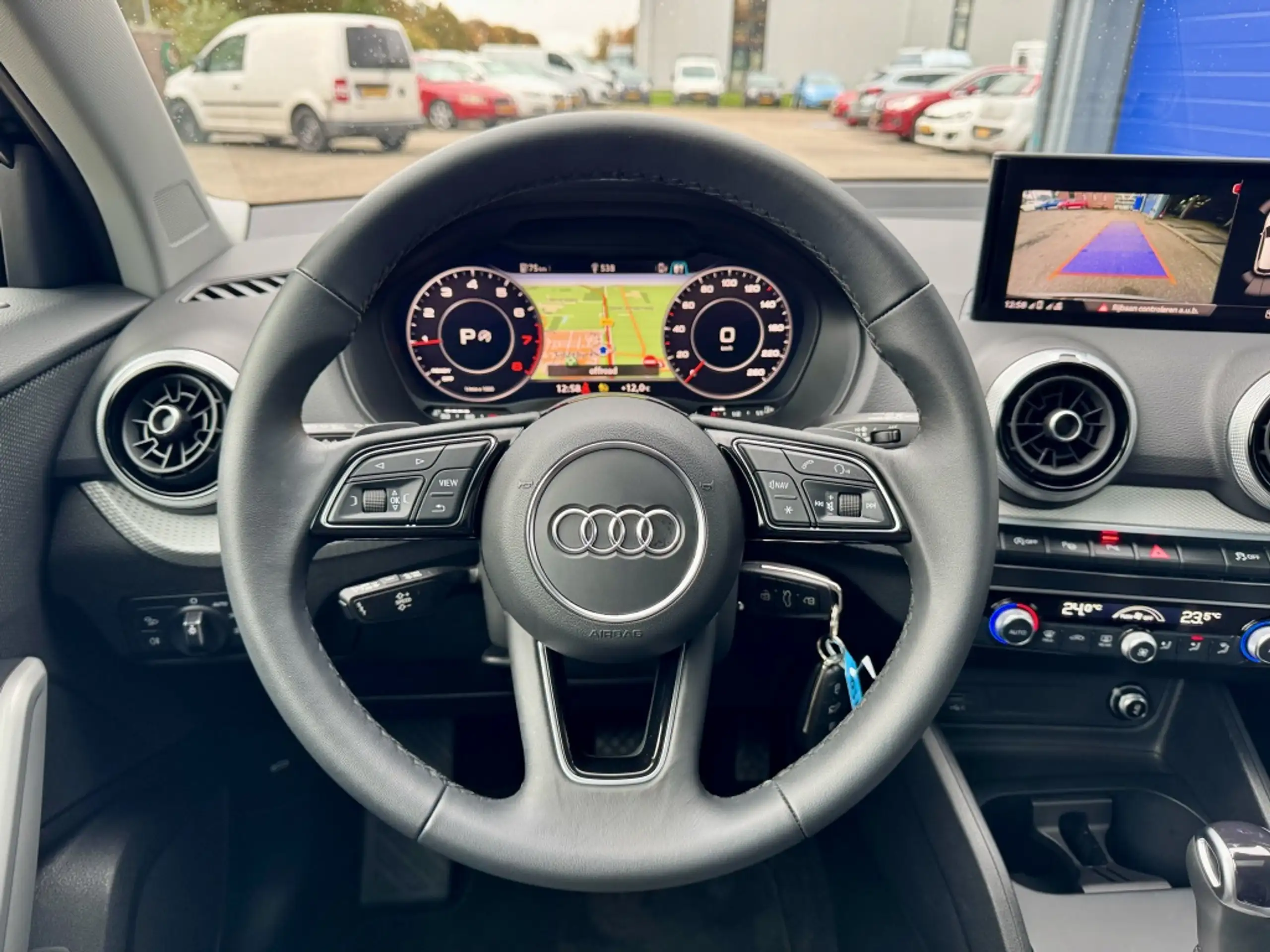 Audi - Q2