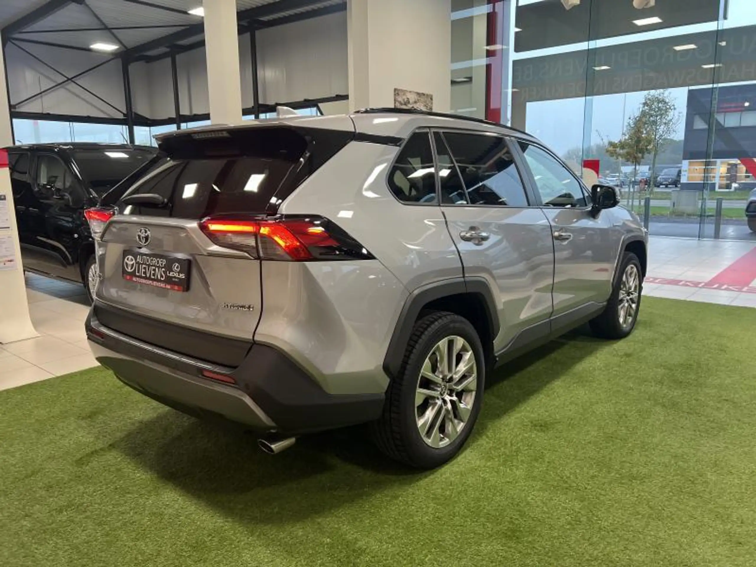 Toyota - RAV 4