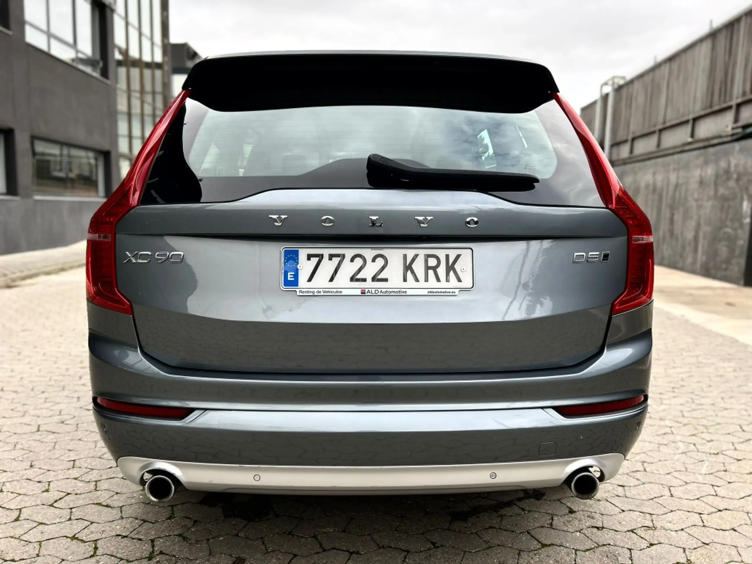 Volvo - XC90