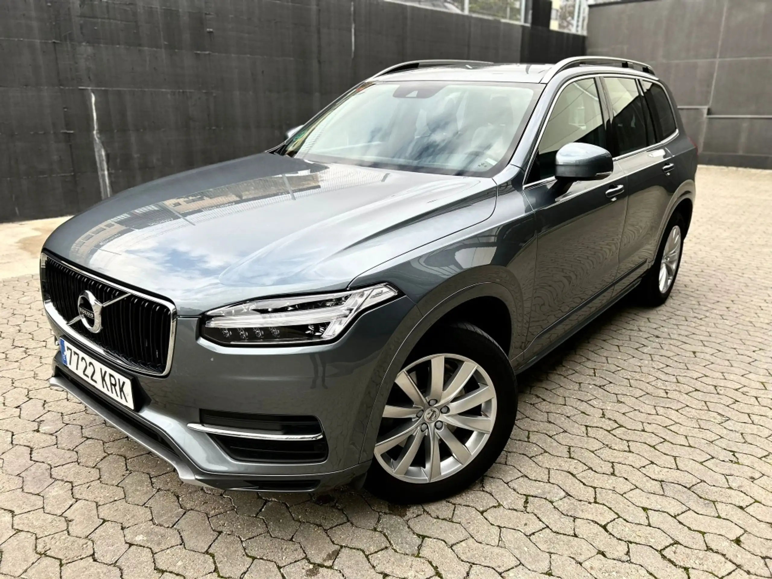 Volvo - XC90