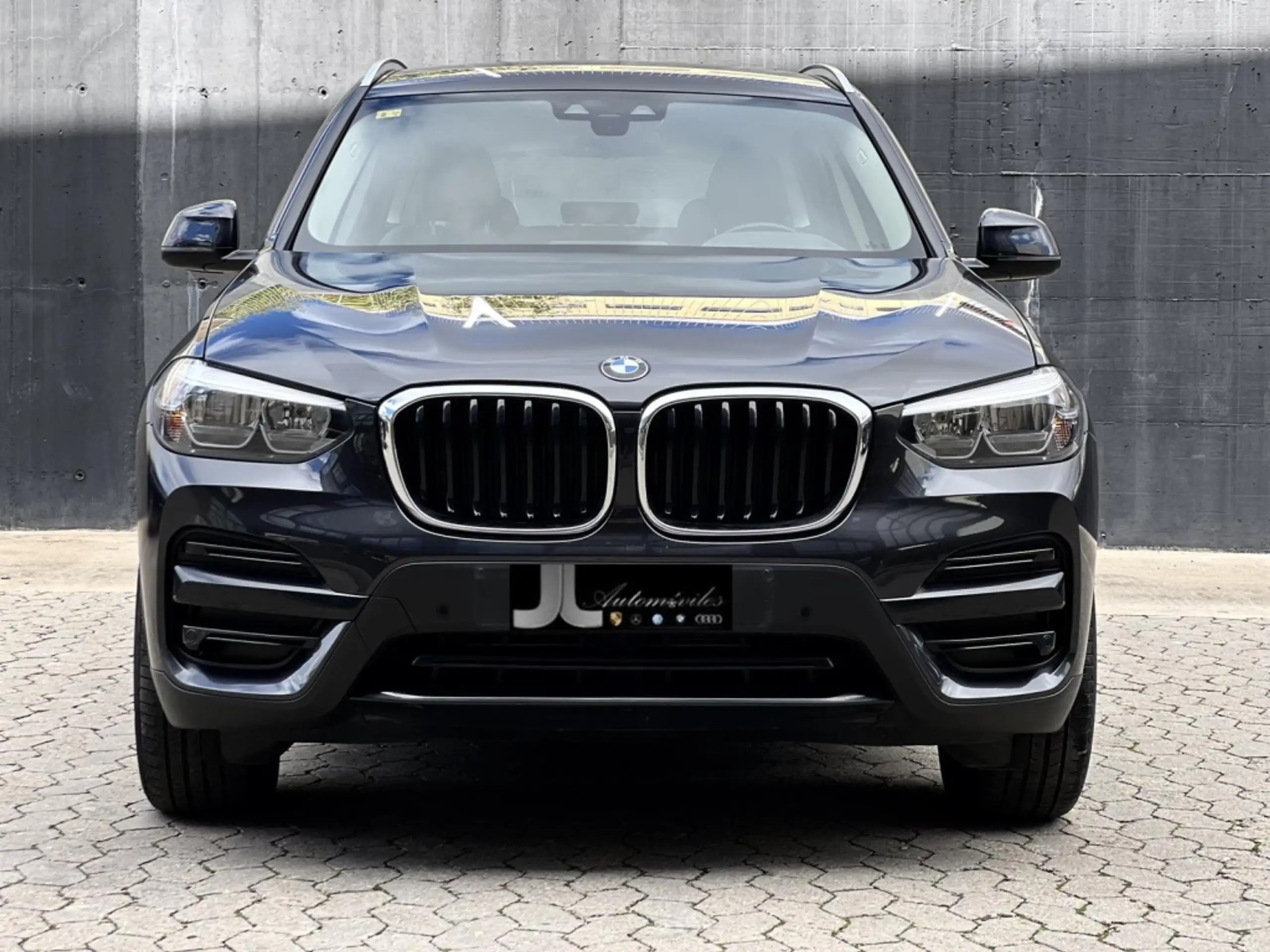 BMW - X3