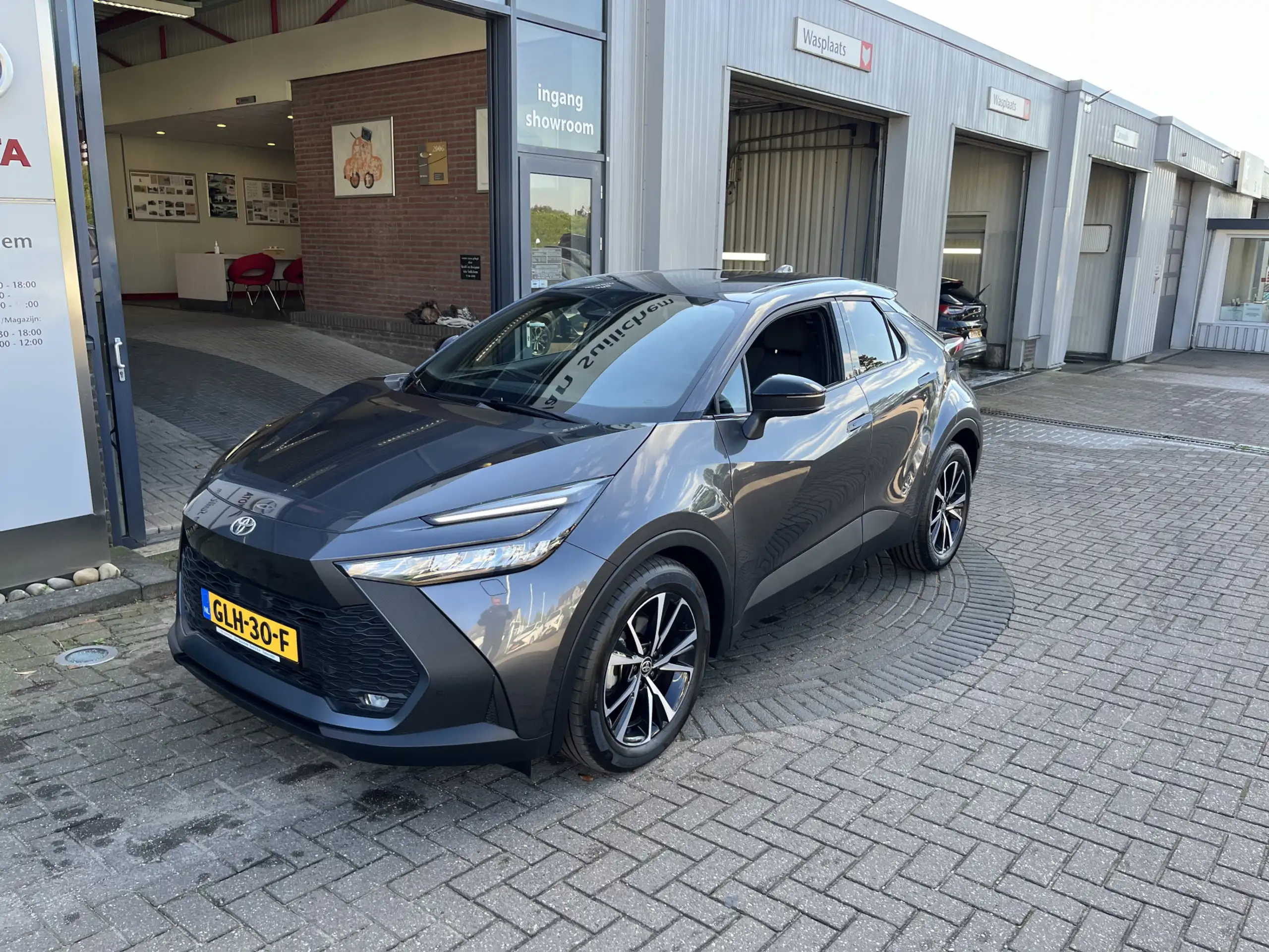 Toyota - C-HR