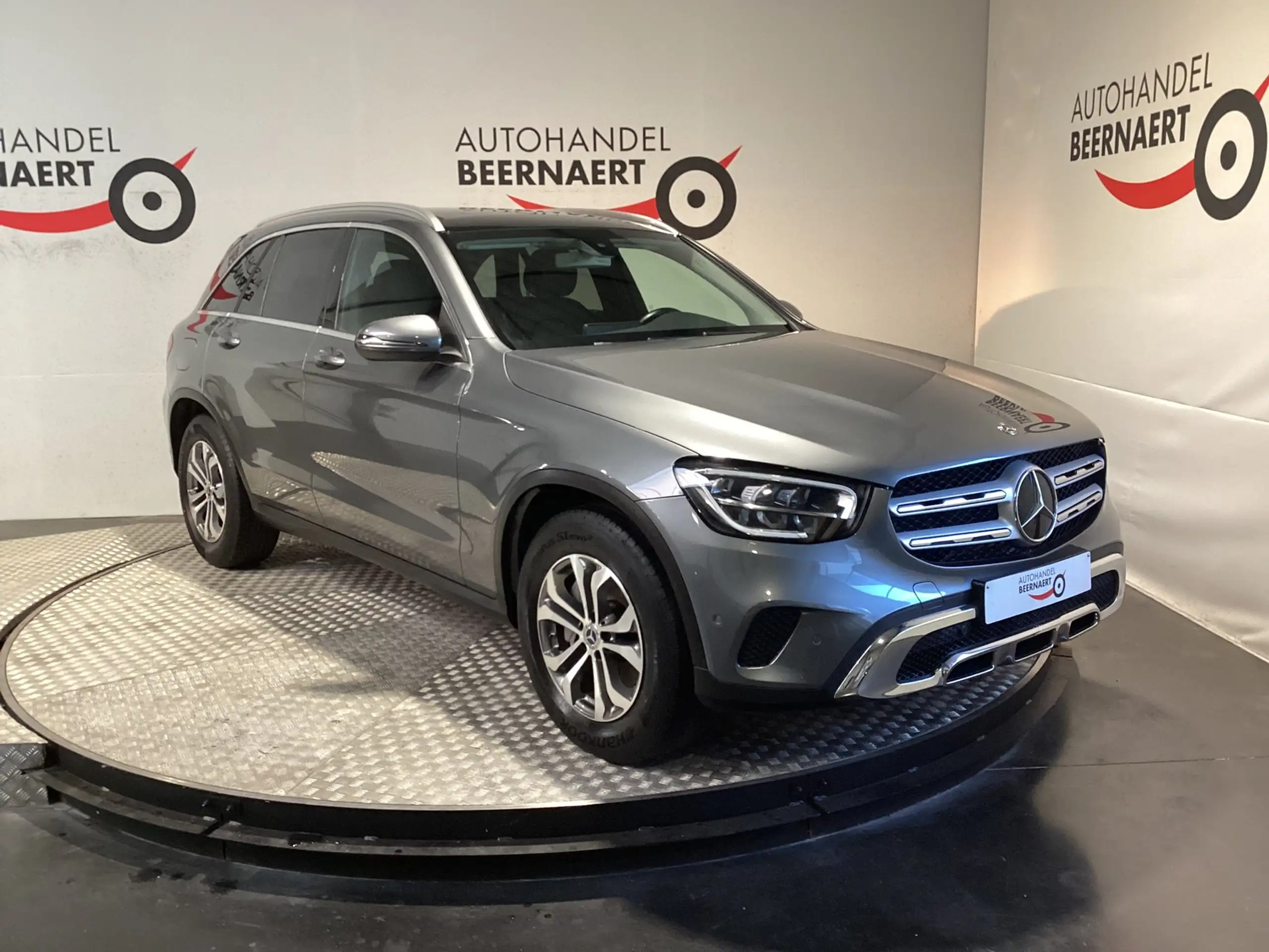 Mercedes-Benz - GLC 200