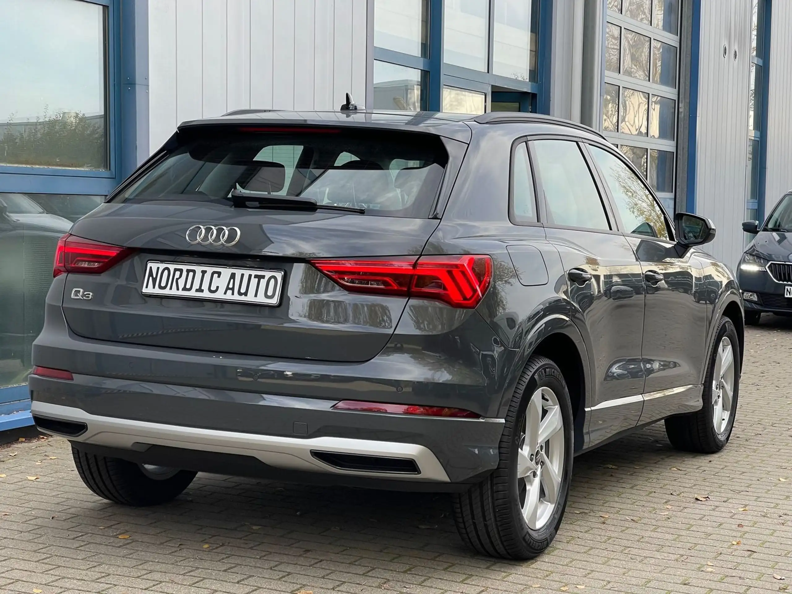 Audi - Q3