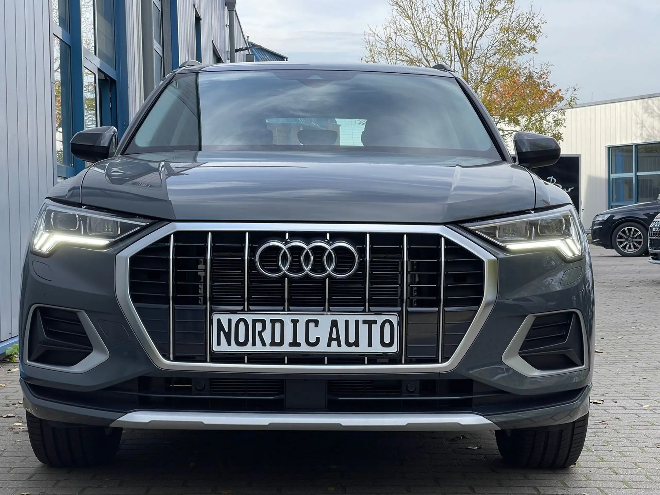 Audi - Q3