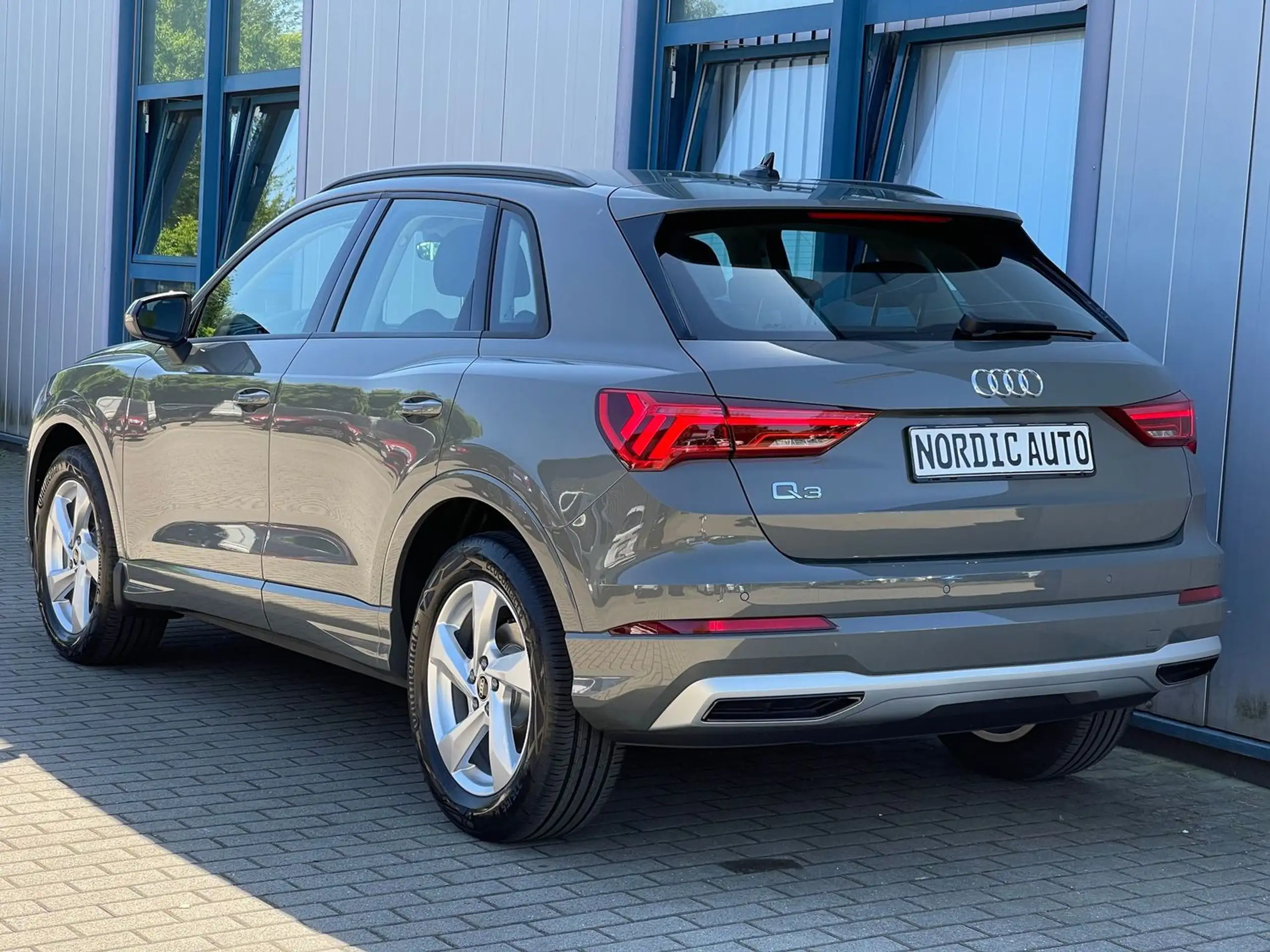 Audi - Q3