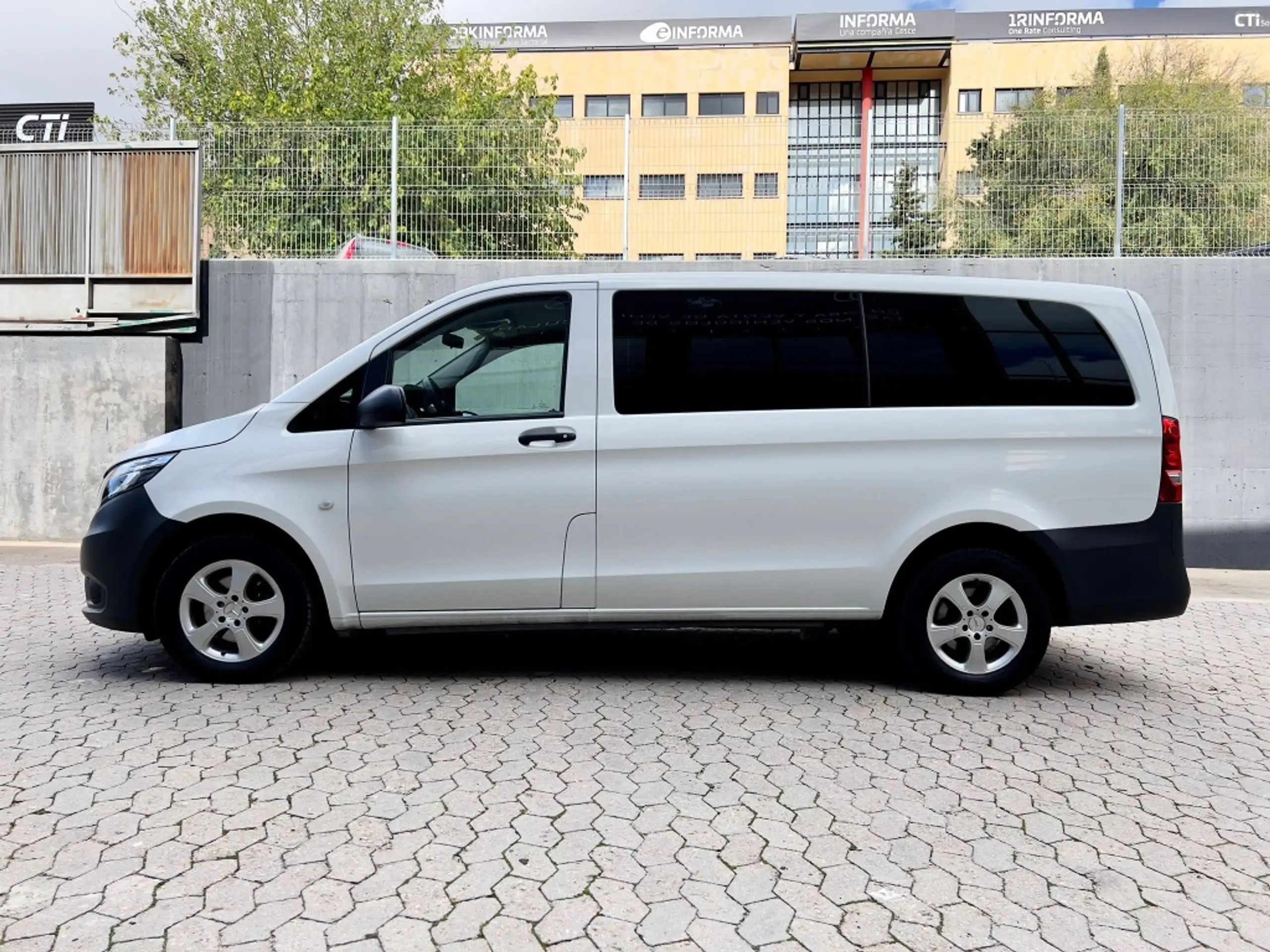 Mercedes-Benz - Vito