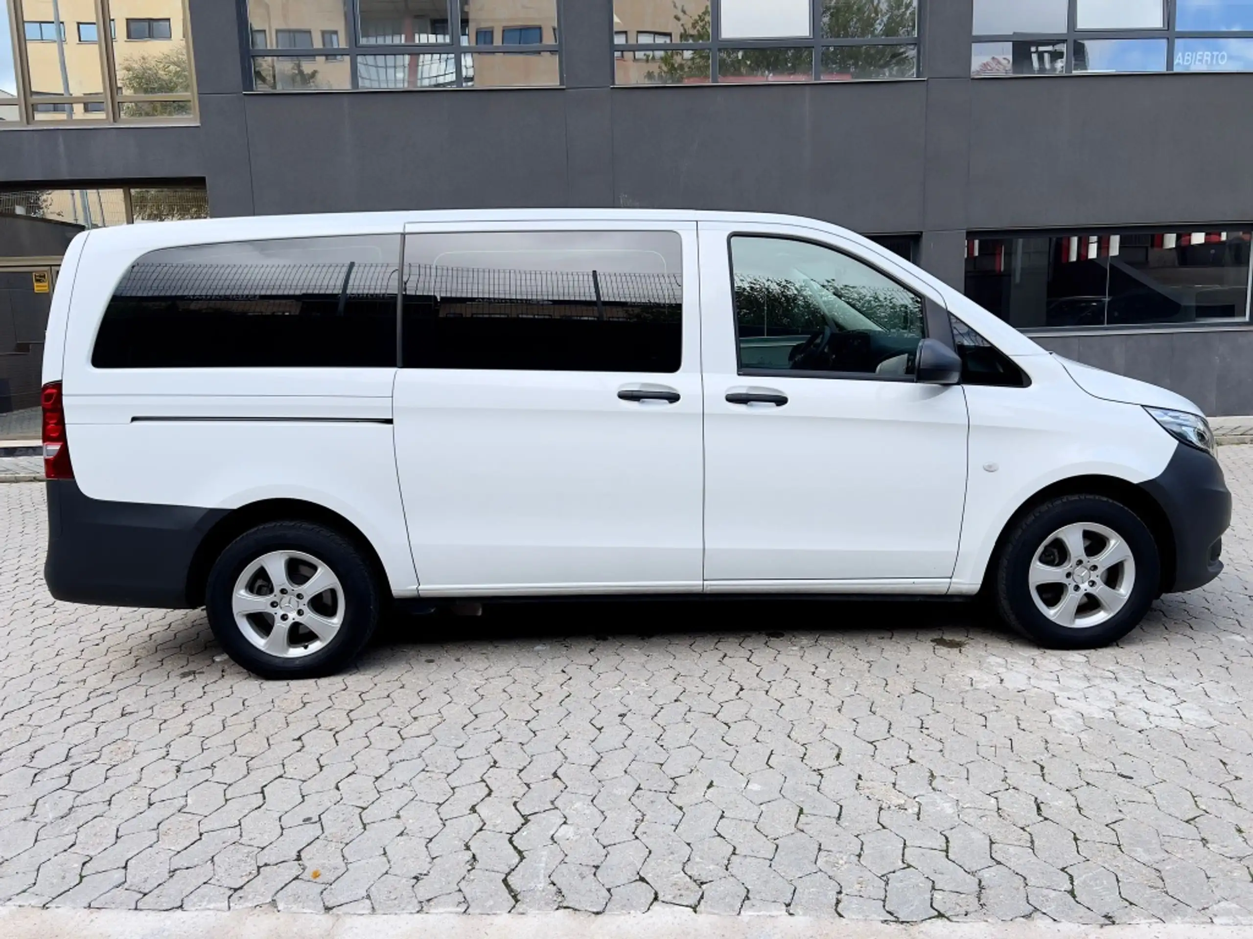 Mercedes-Benz - Vito