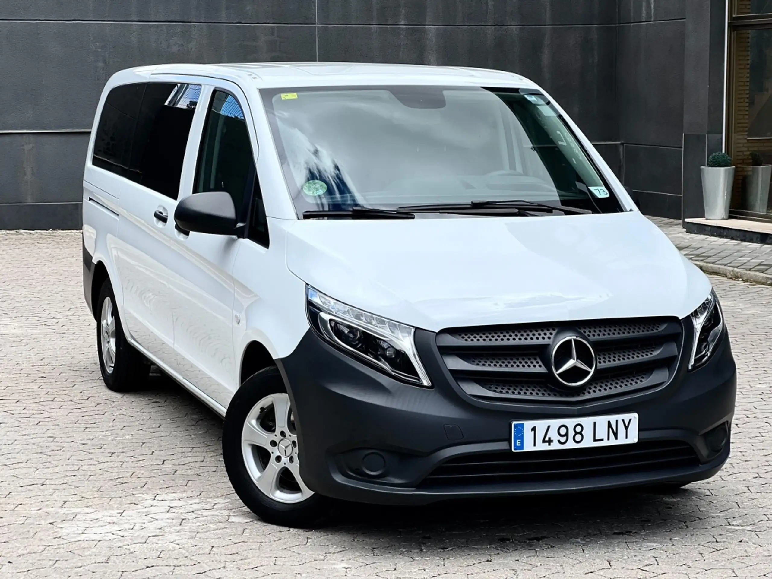 Mercedes-Benz - Vito