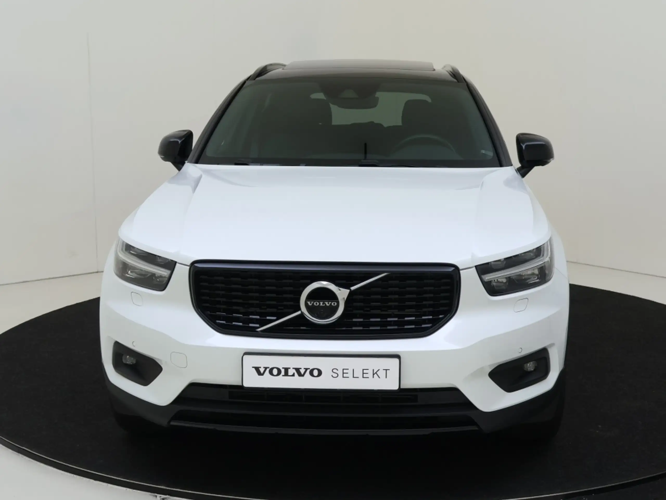 Volvo - XC40