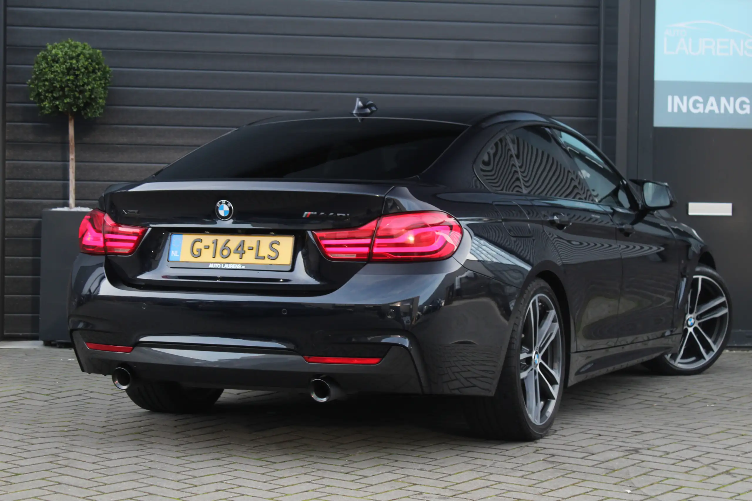 BMW - 440