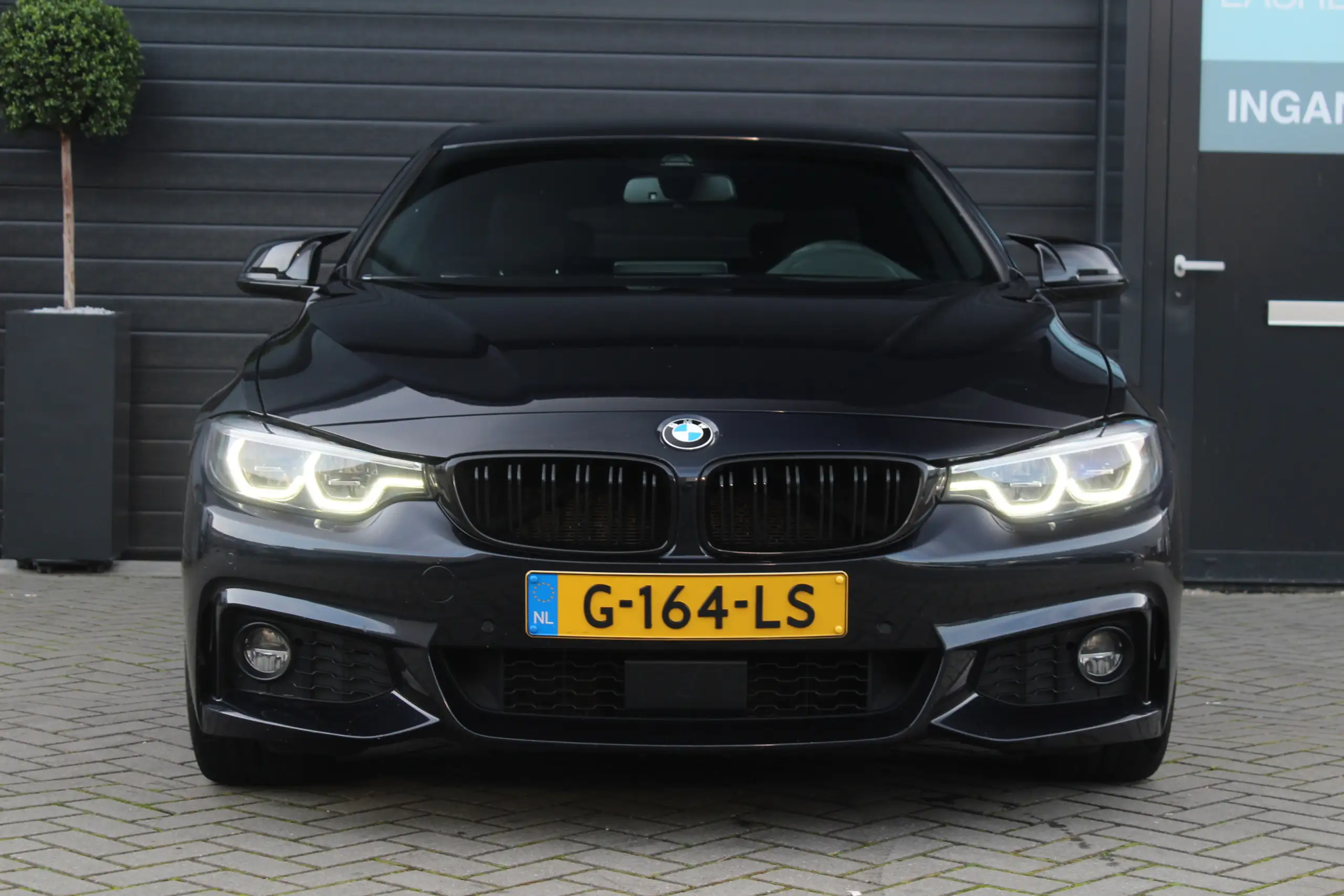 BMW - 440