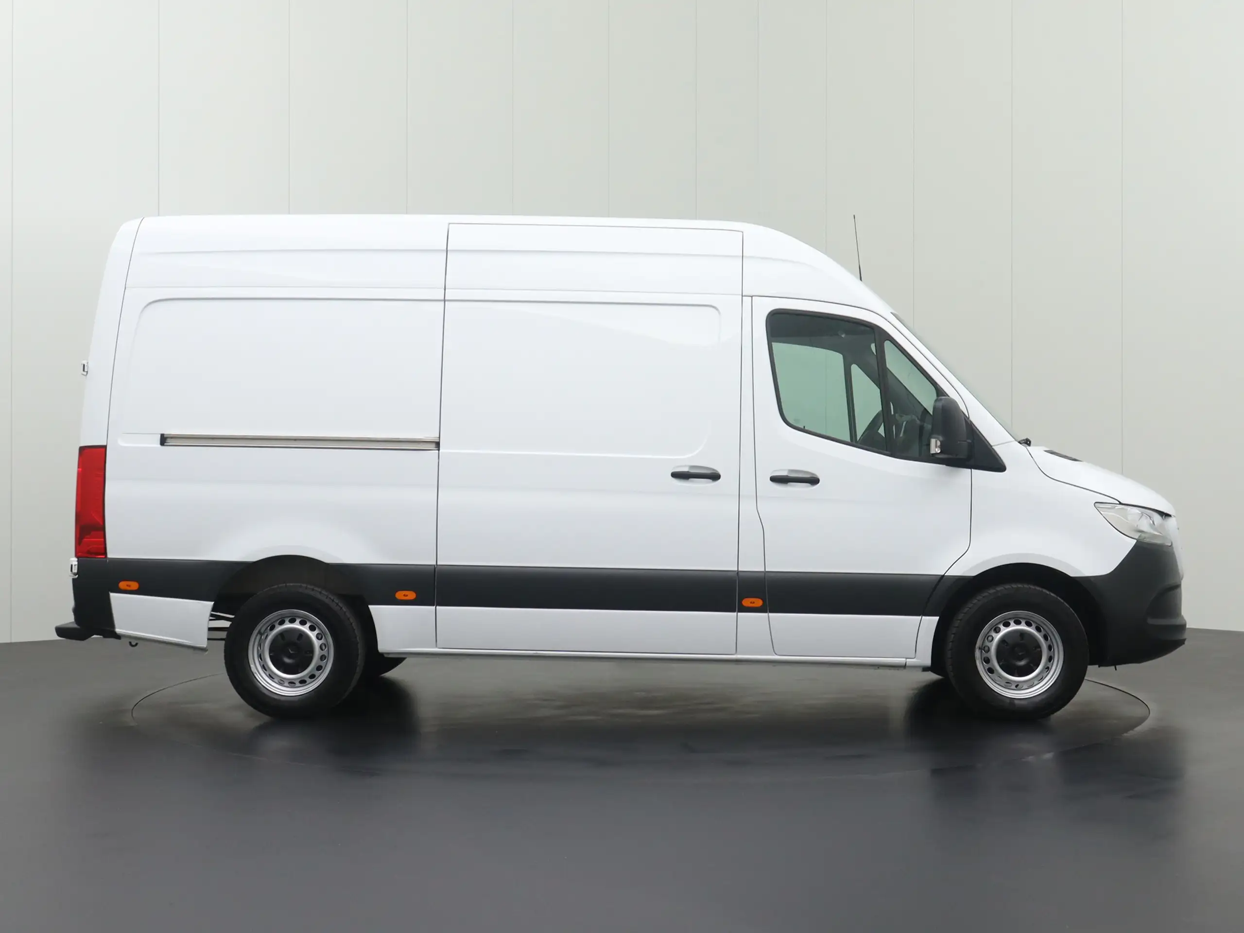 Mercedes-Benz - Sprinter