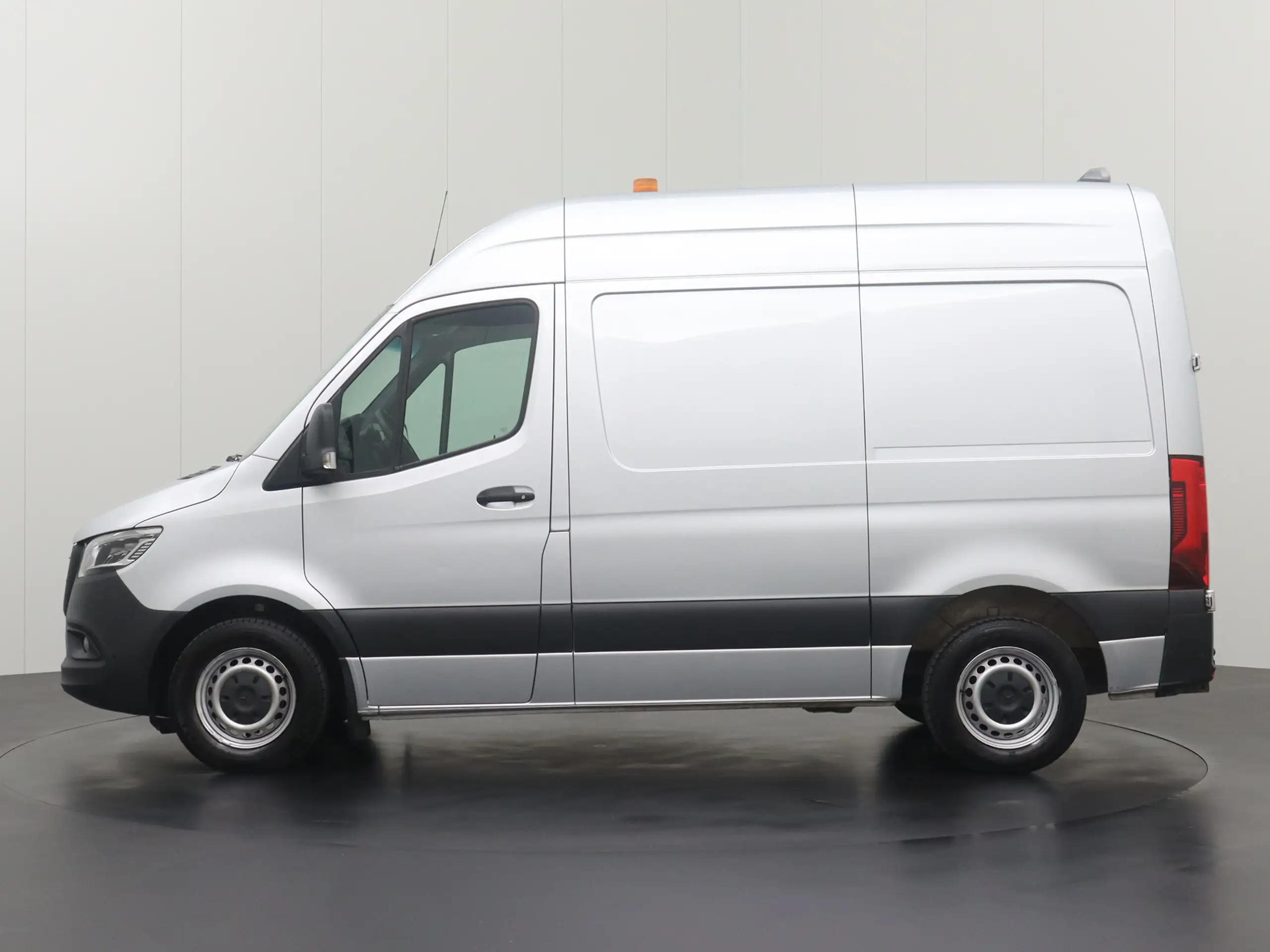 Mercedes-Benz - Sprinter