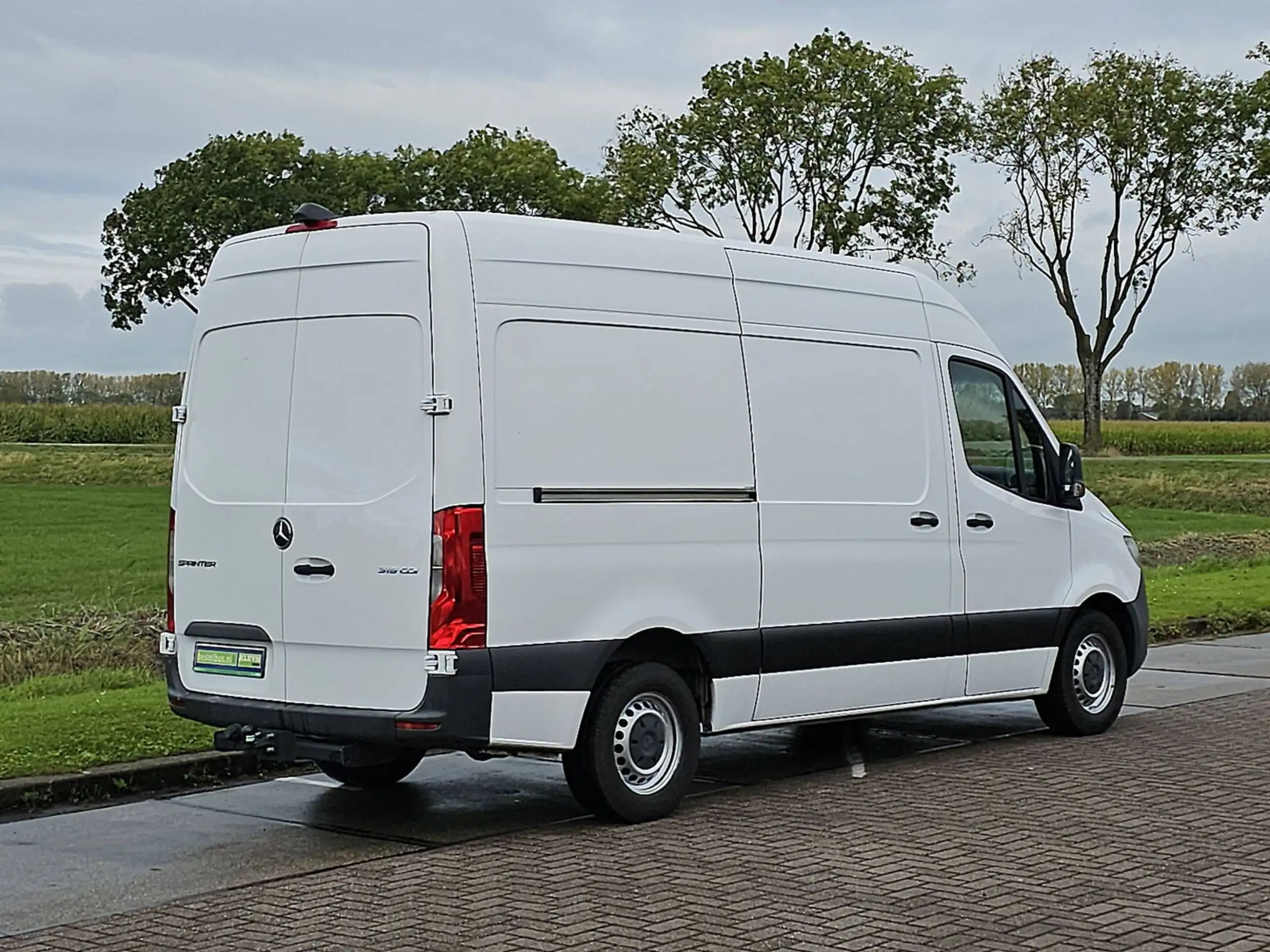 Mercedes-Benz - Sprinter