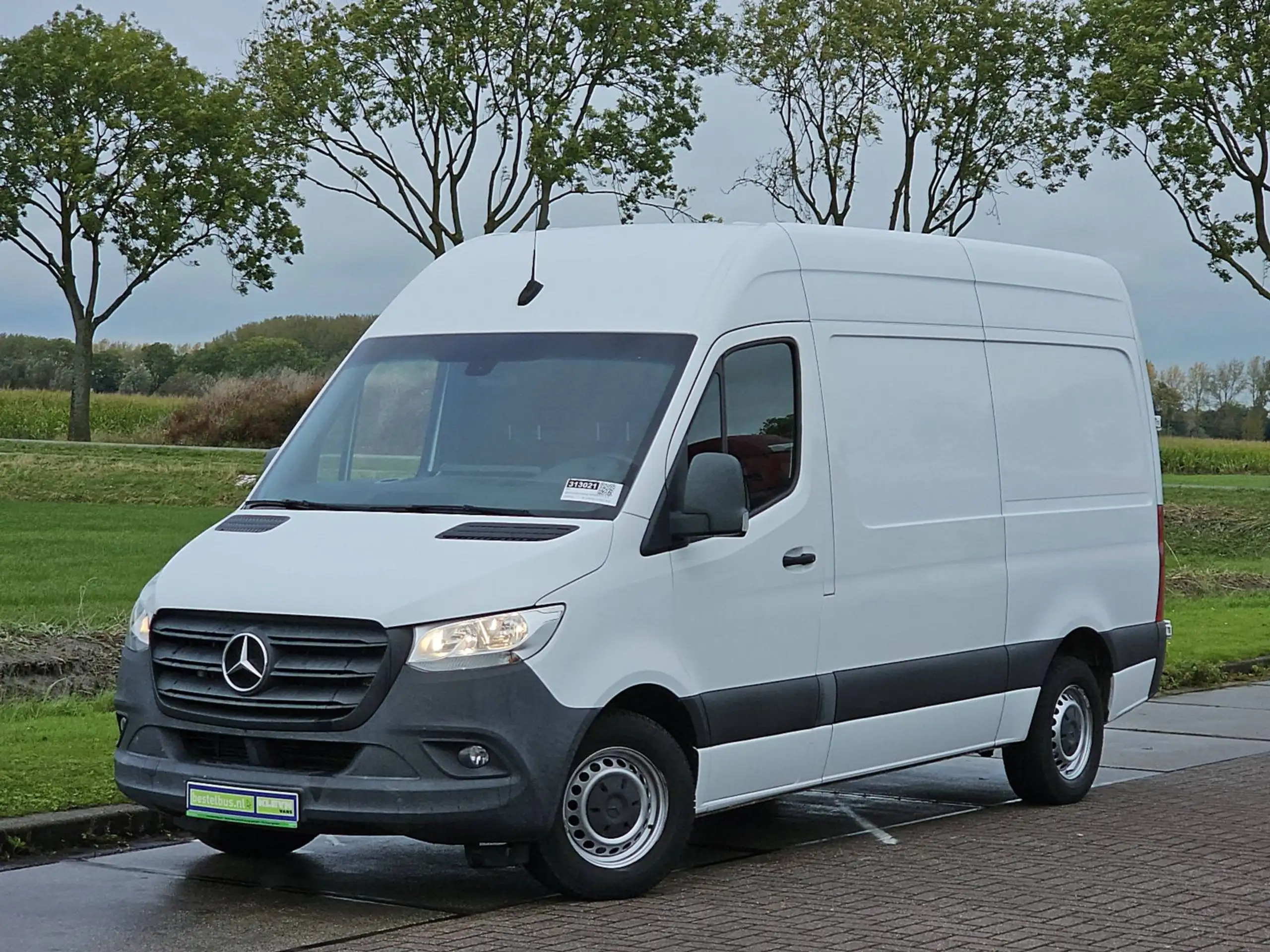 Mercedes-Benz - Sprinter