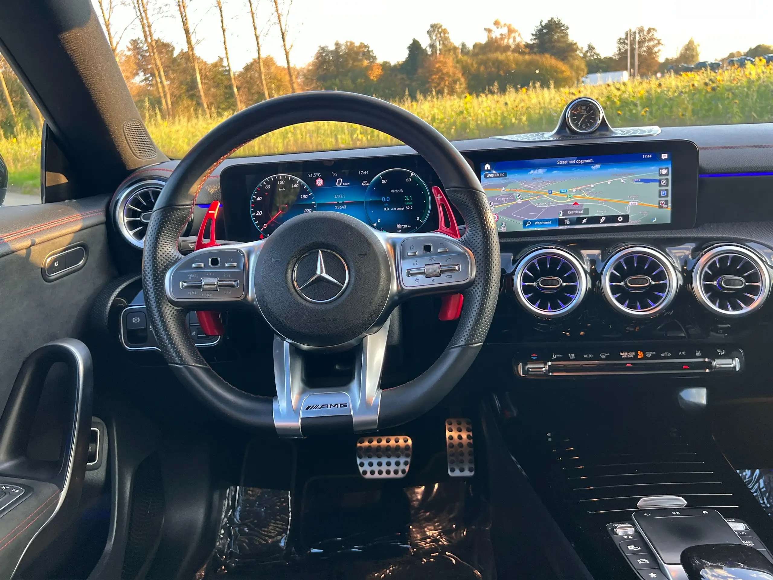 Mercedes-Benz - CLA 250