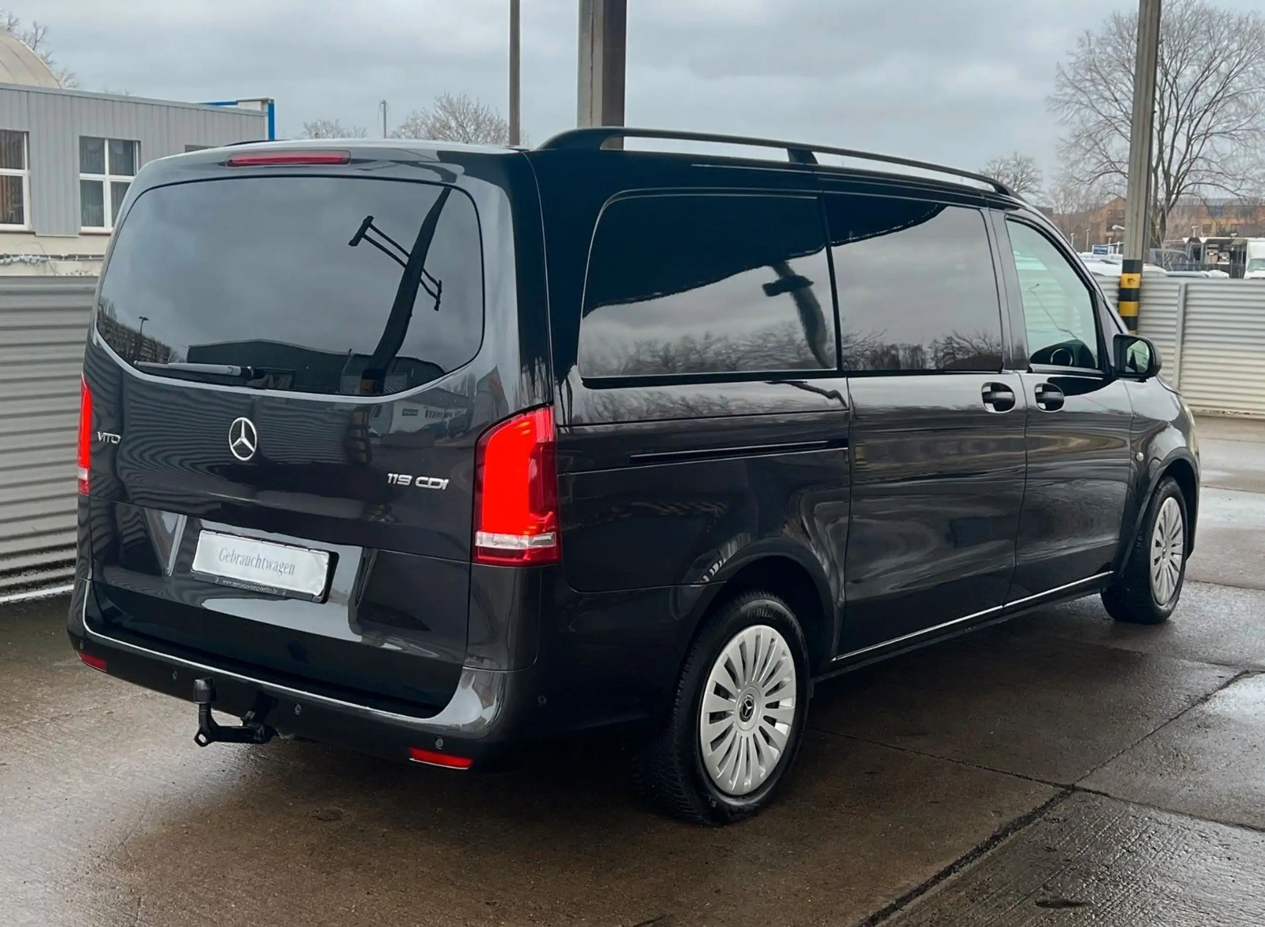 Mercedes-Benz - Vito