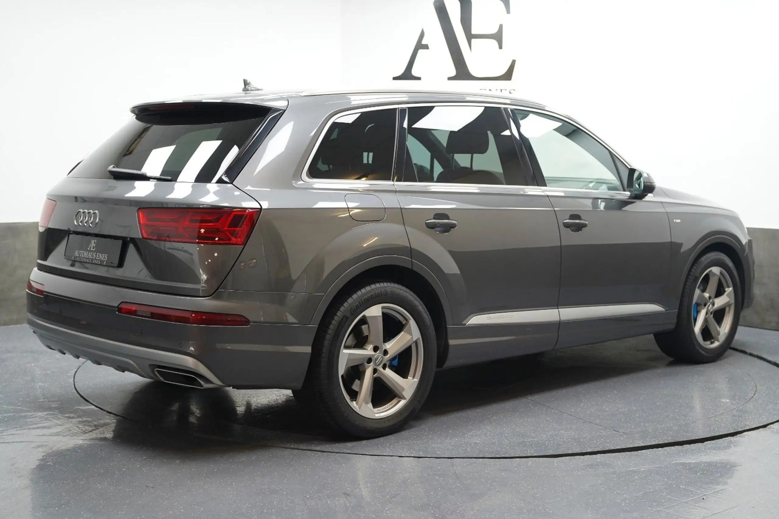 Audi - Q7