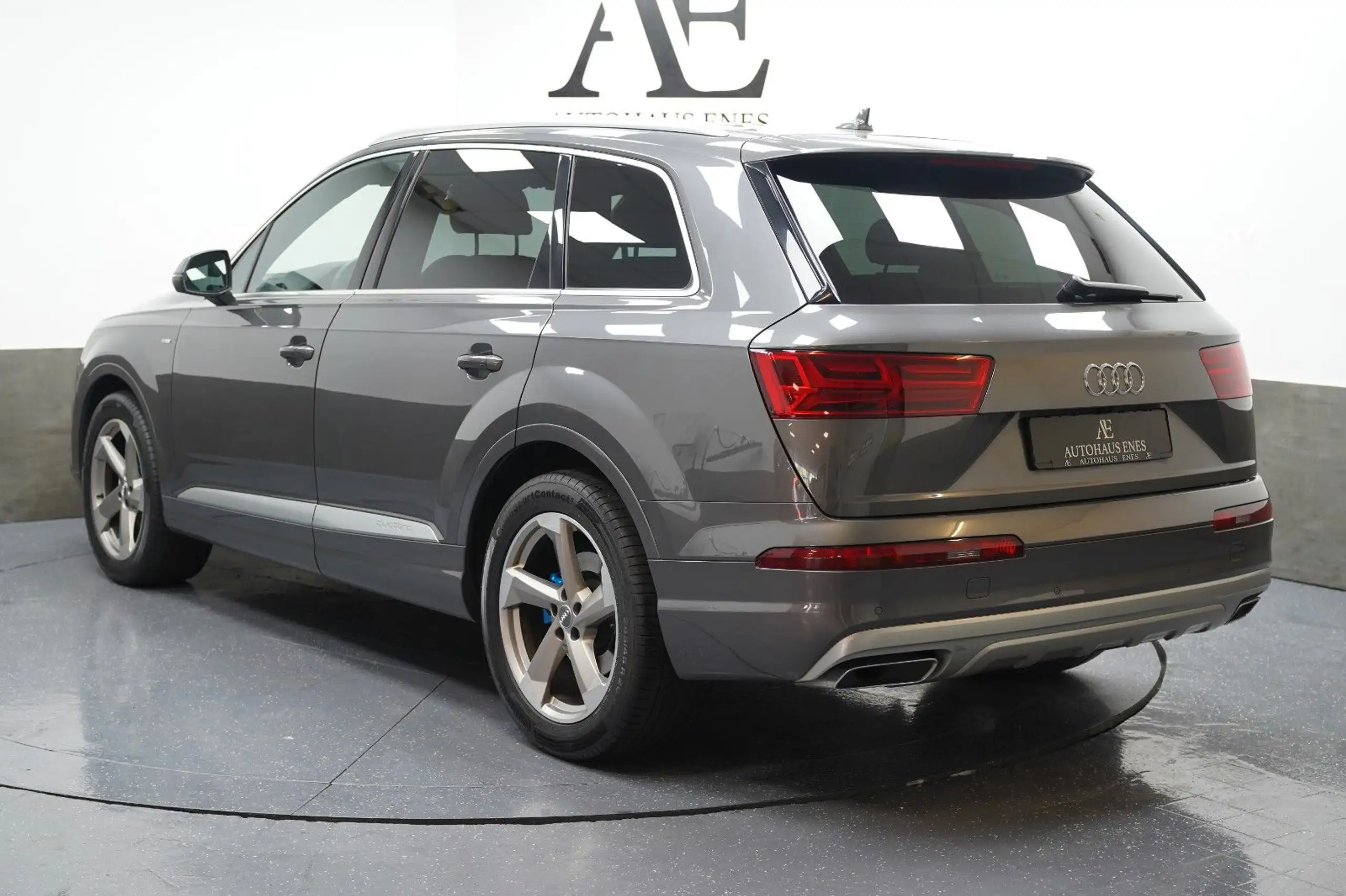 Audi - Q7