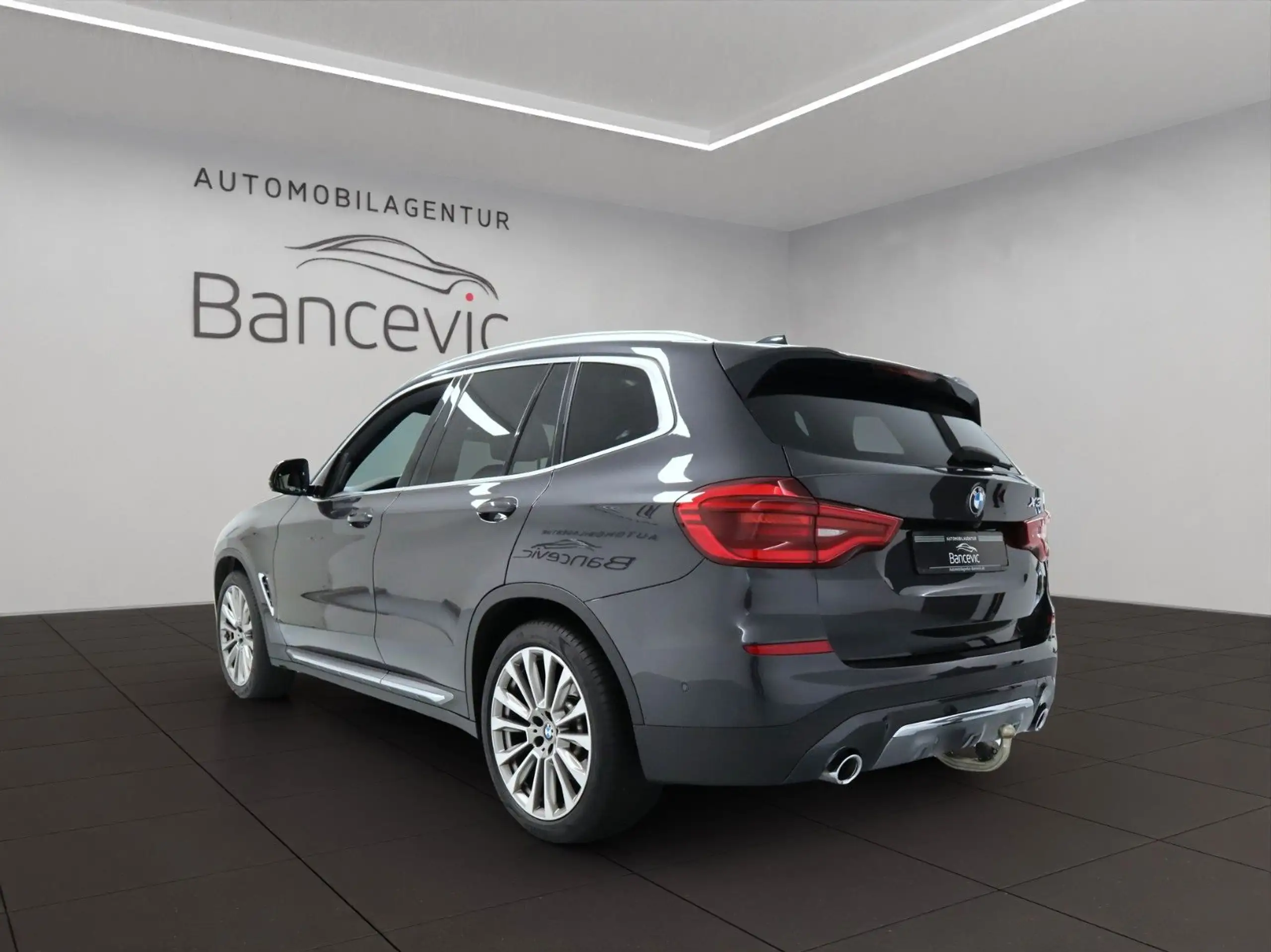 BMW - X3