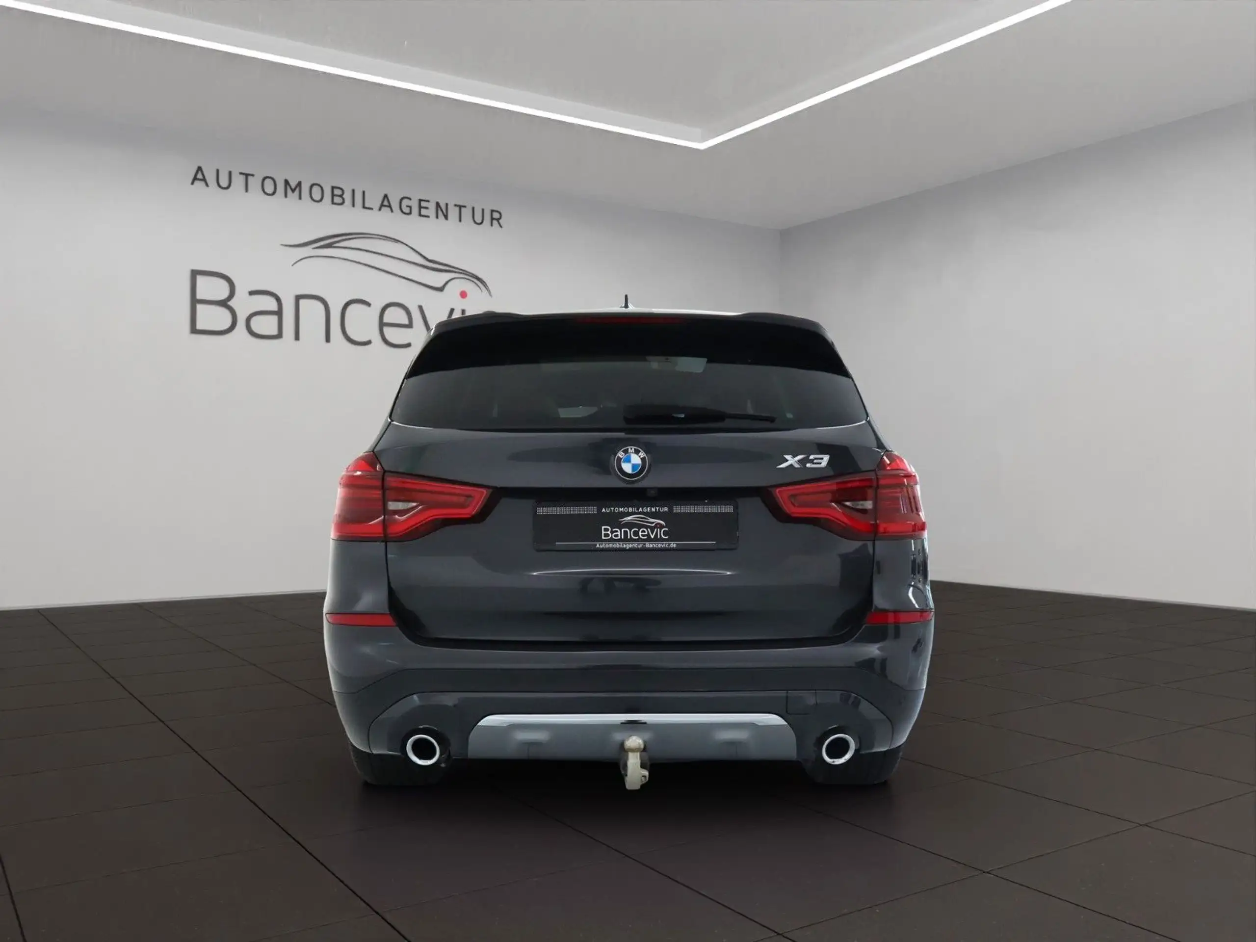 BMW - X3