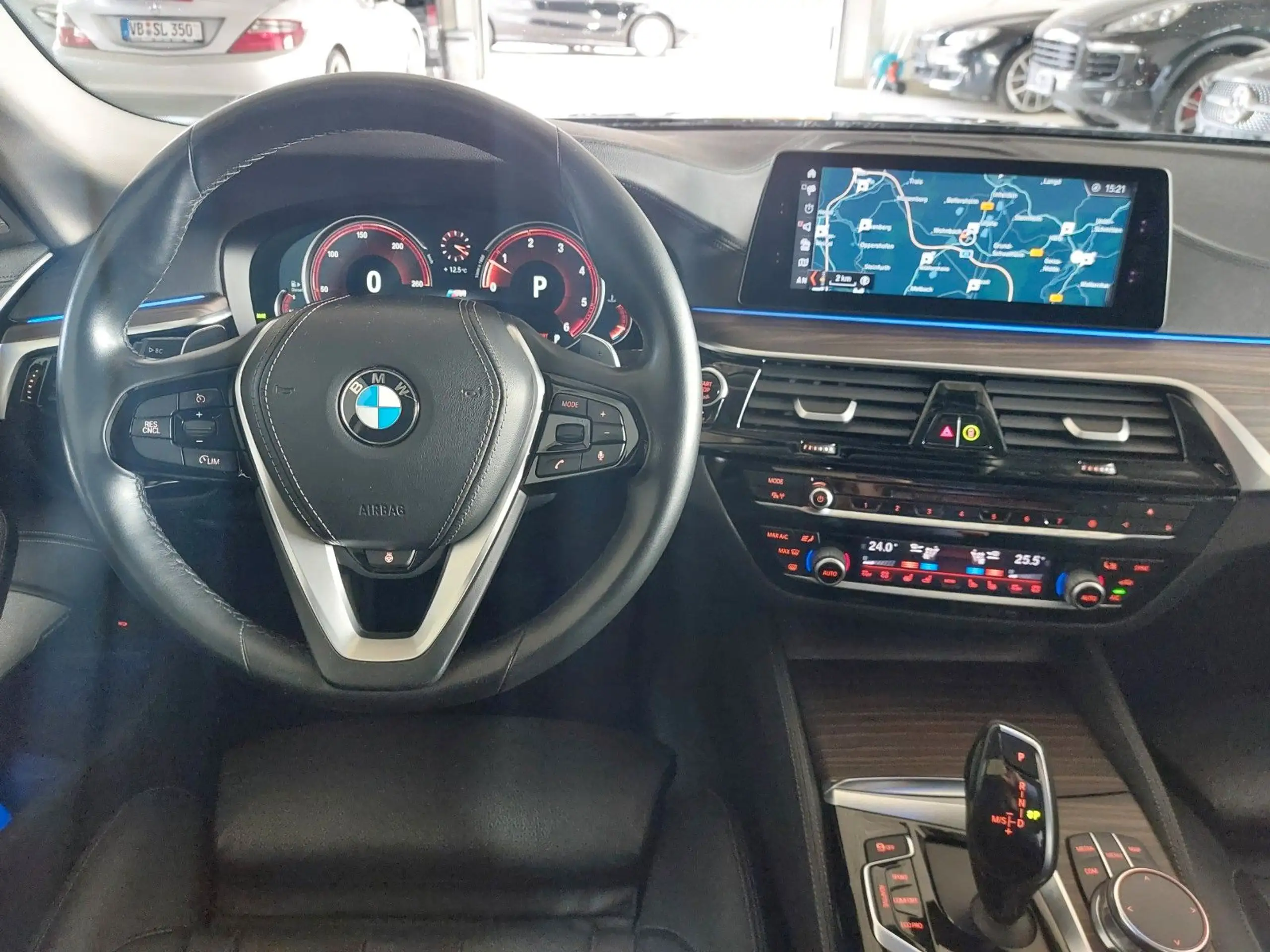 BMW - 530