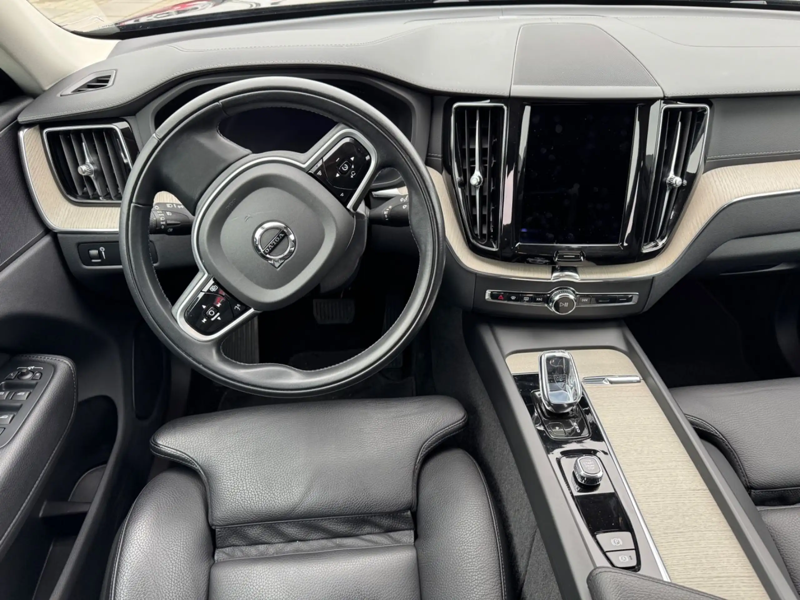 Volvo - XC60