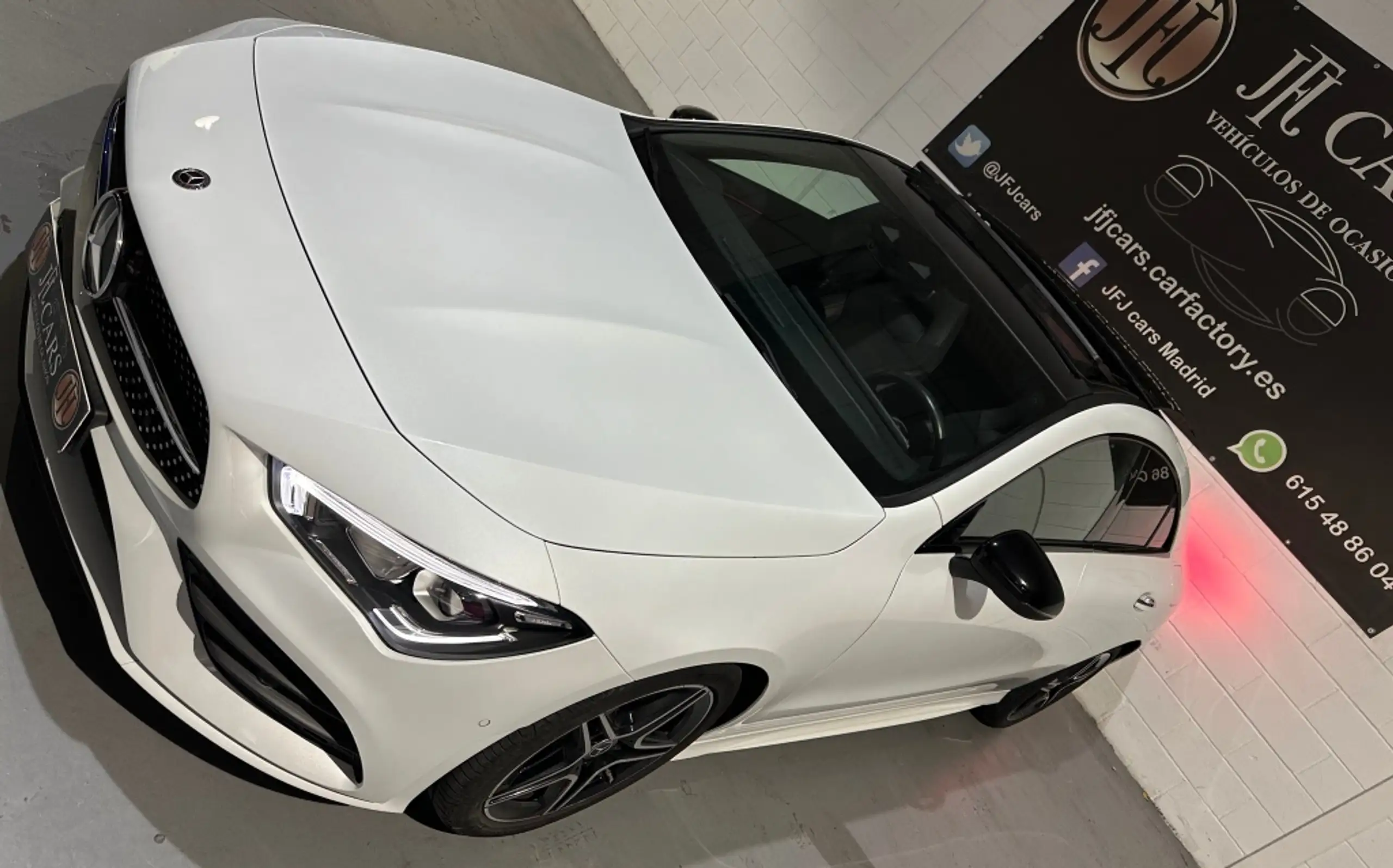 Mercedes-Benz - CLA 200