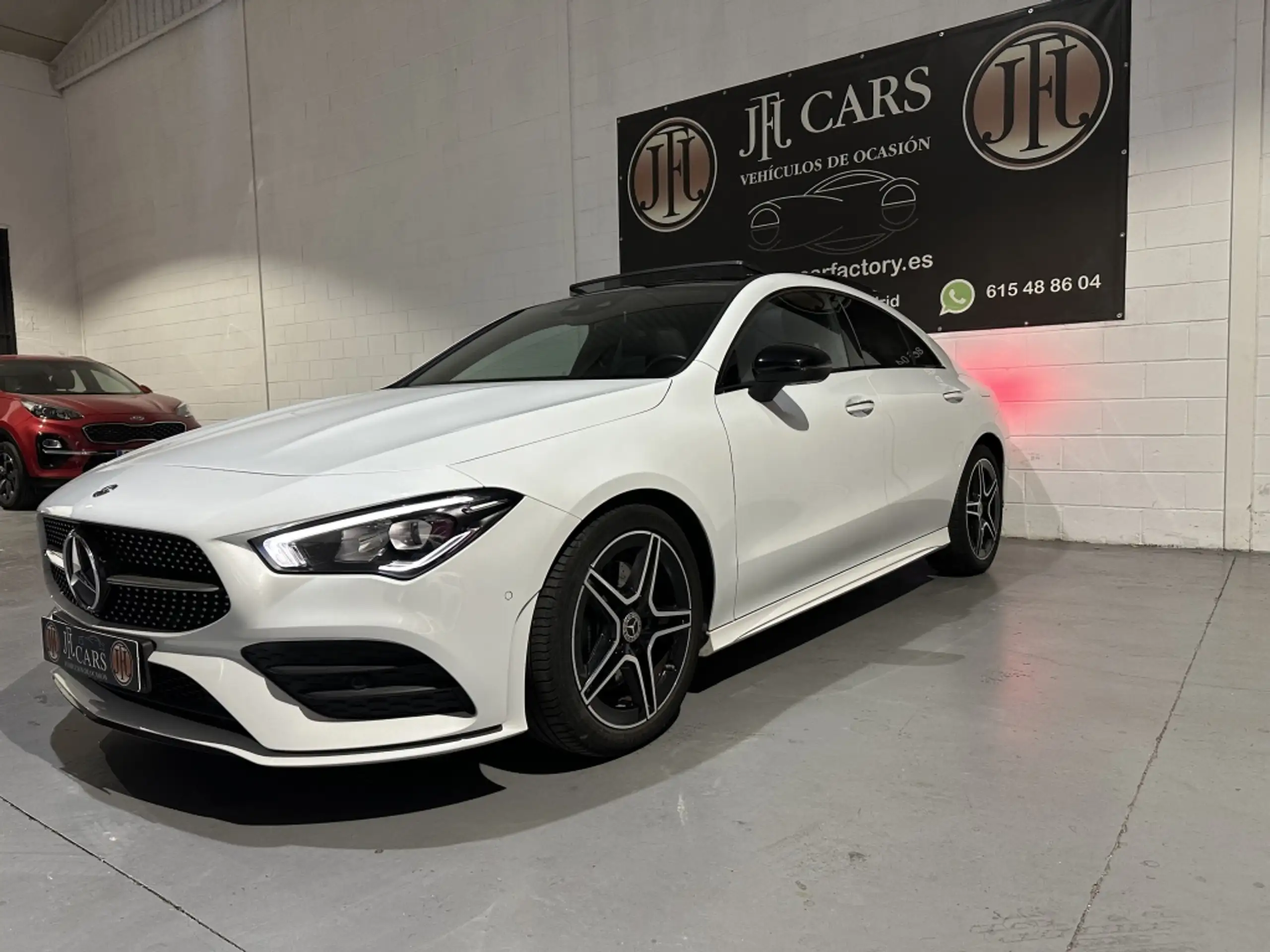 Mercedes-Benz - CLA 200