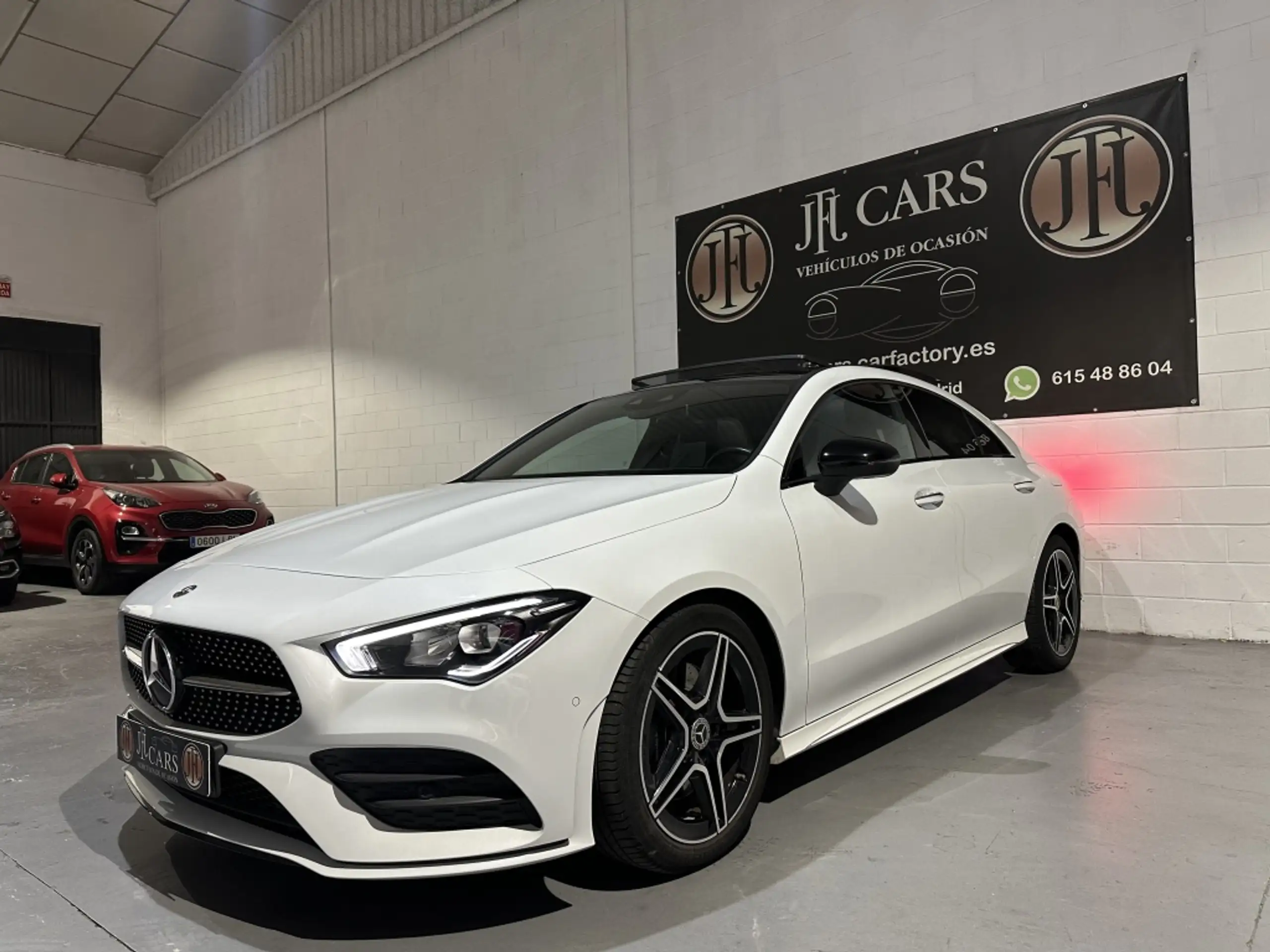 Mercedes-Benz - CLA 200