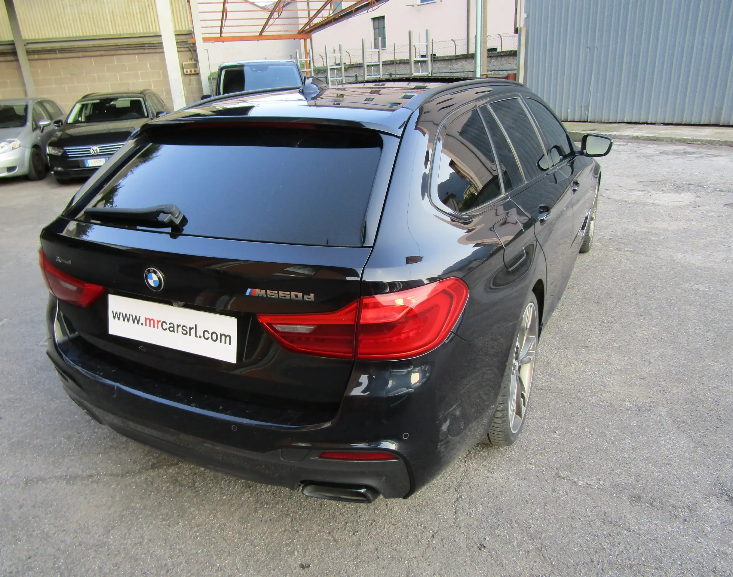 BMW - 550