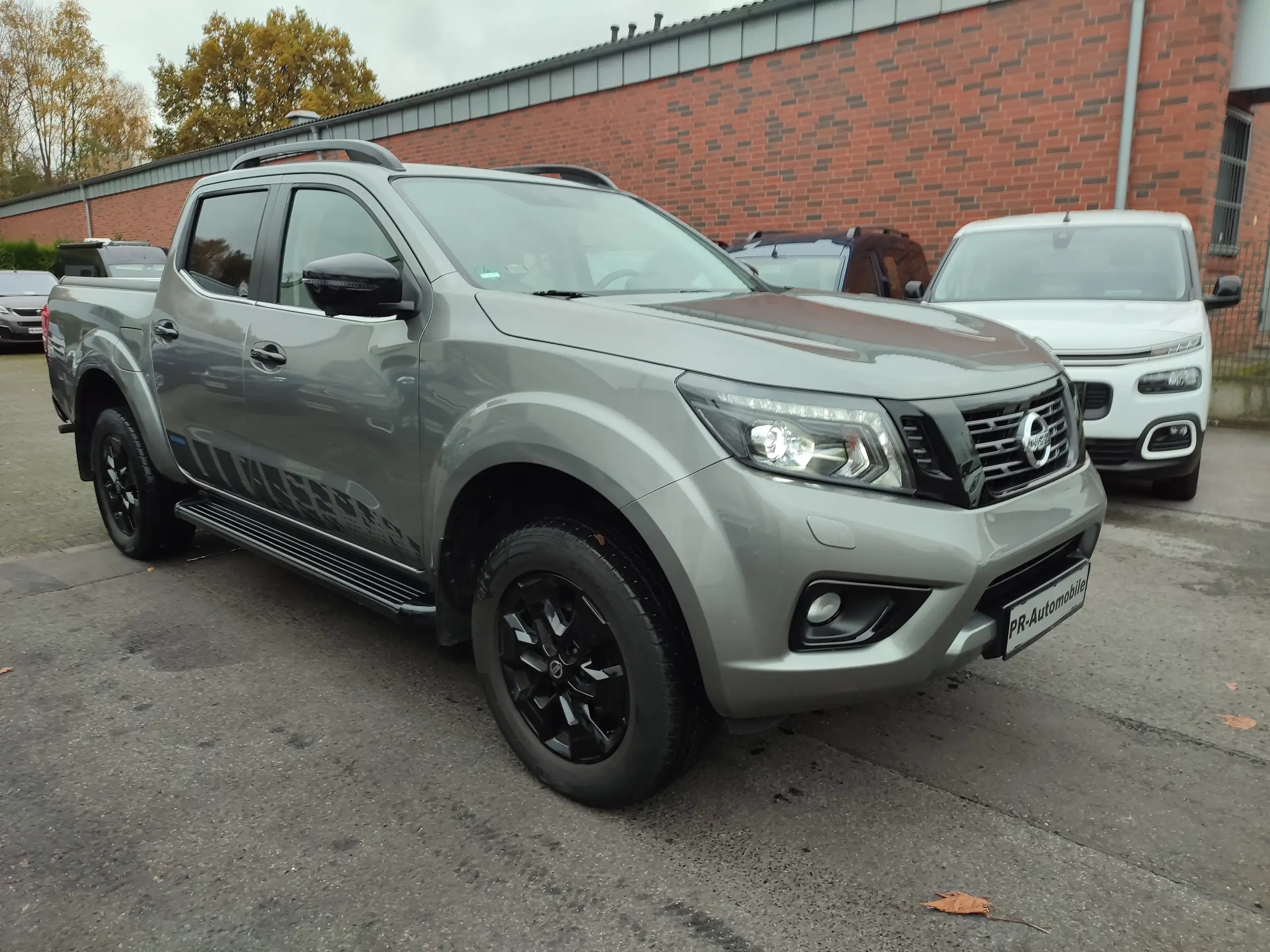 Nissan - Navara