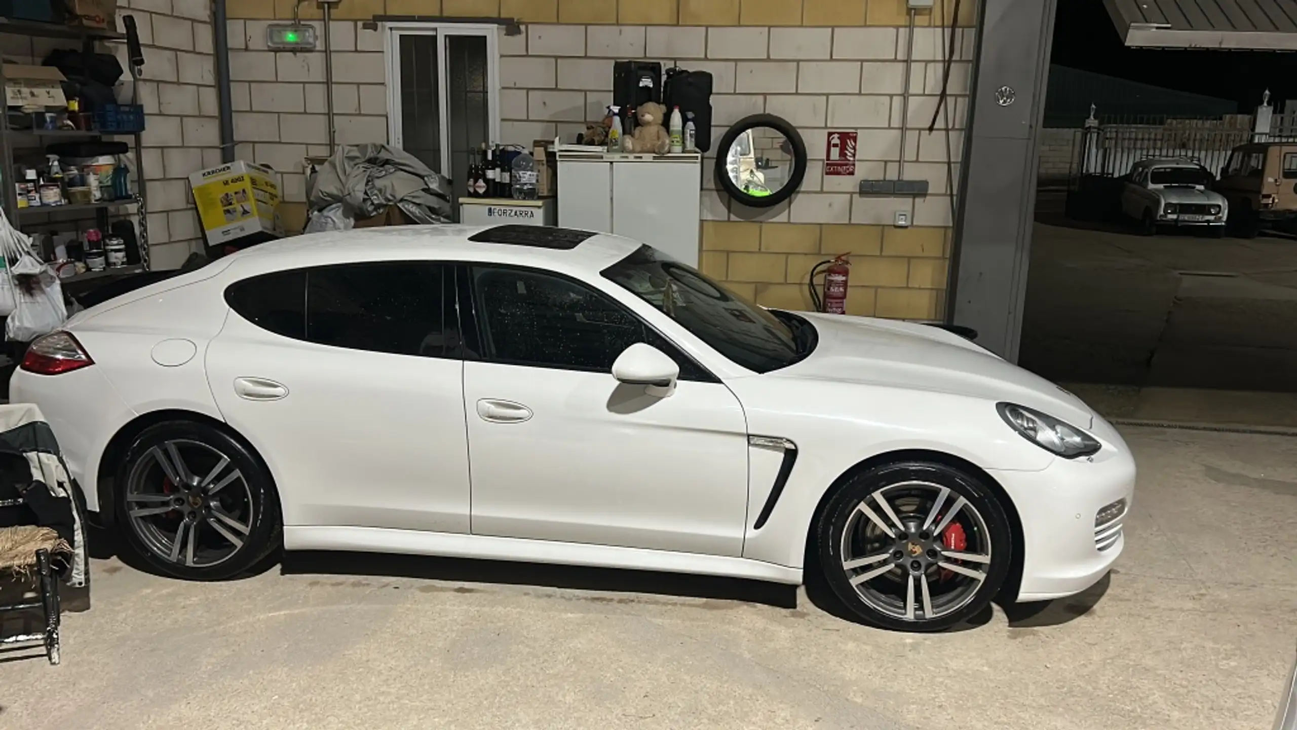 Porsche - Panamera