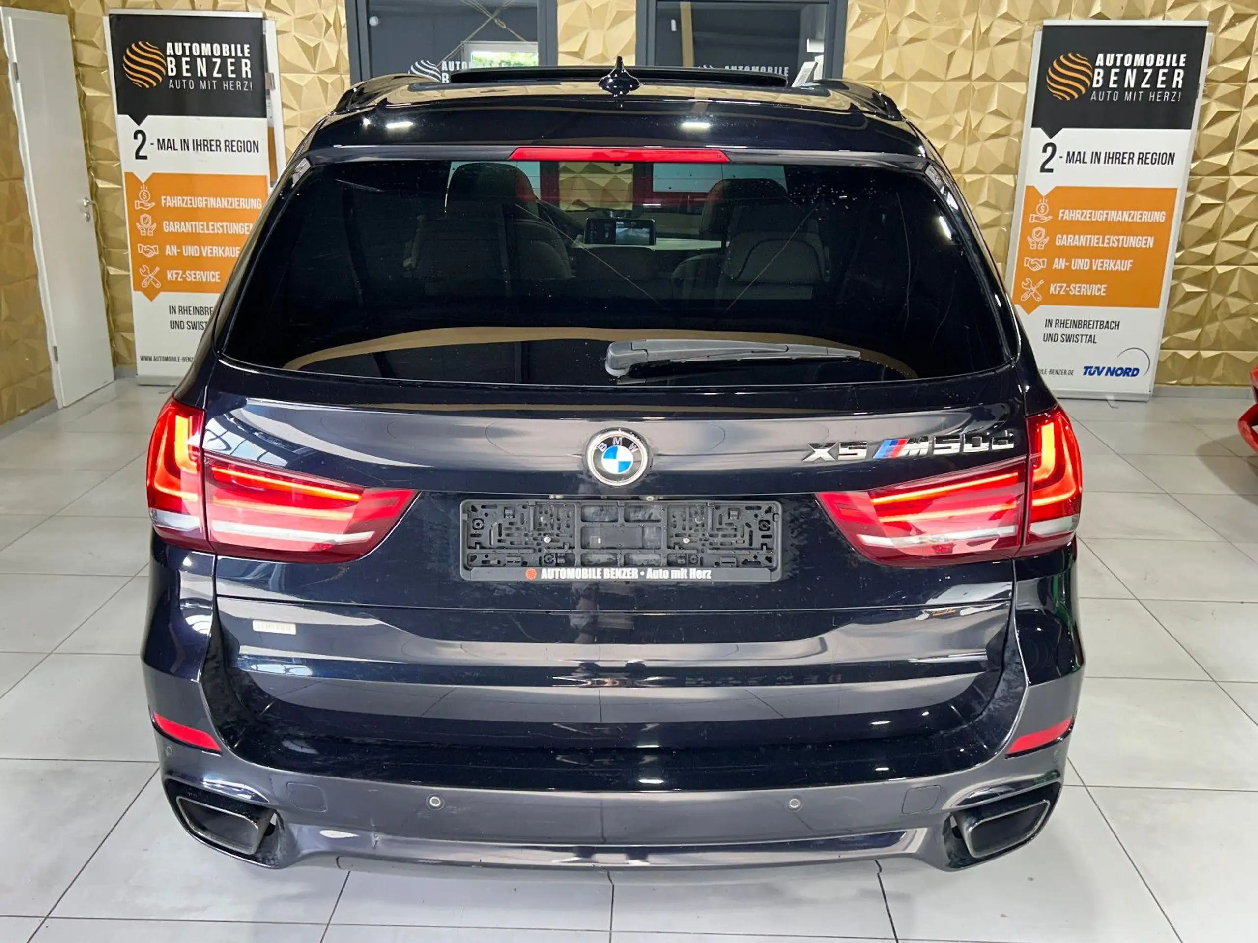 BMW - X5 M