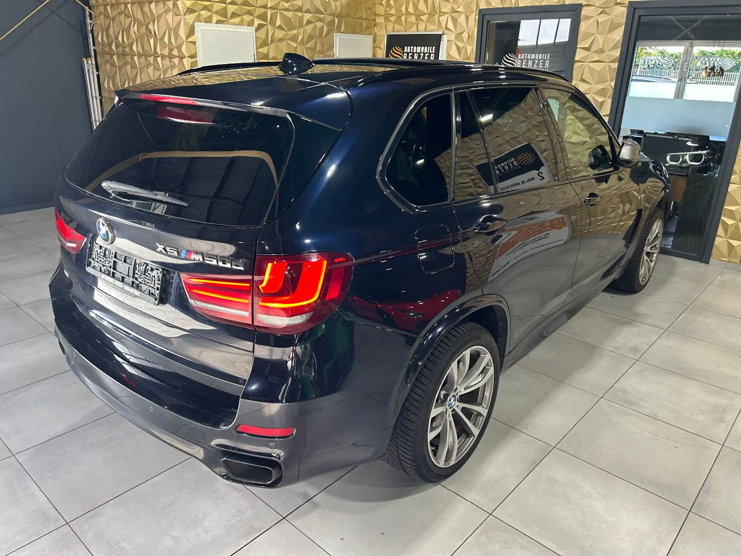 BMW - X5 M