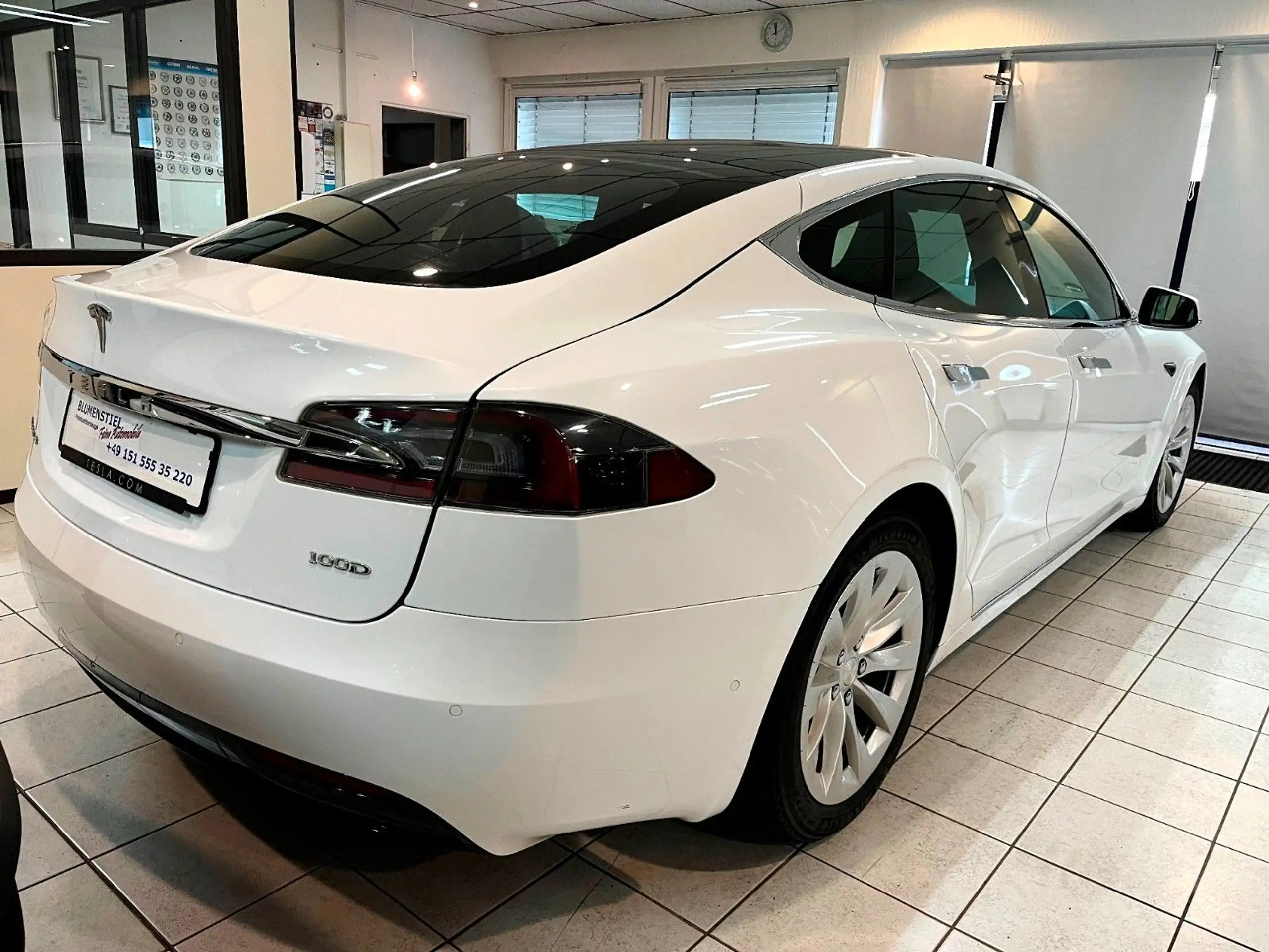 Tesla - Model S