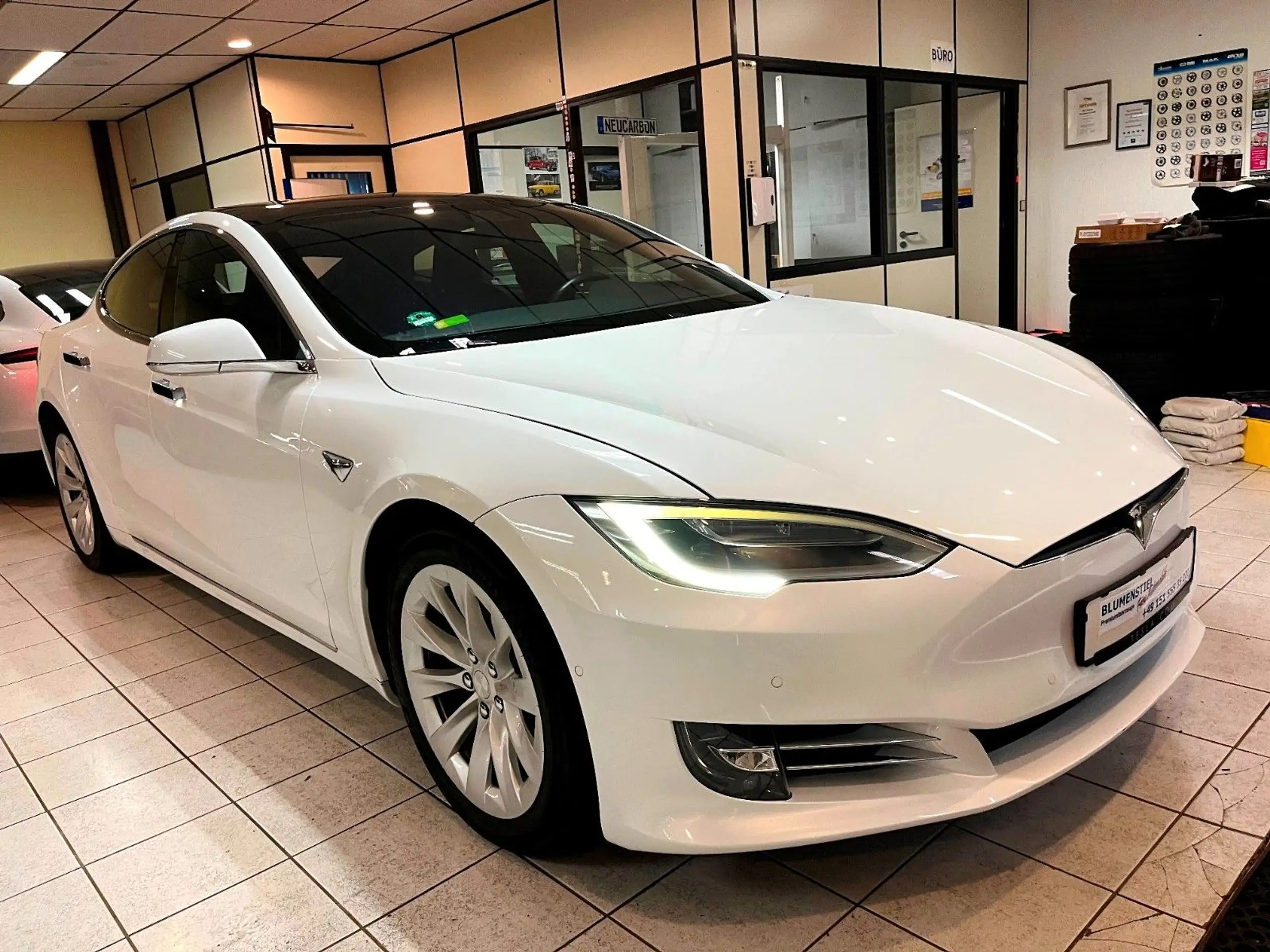 Tesla - Model S