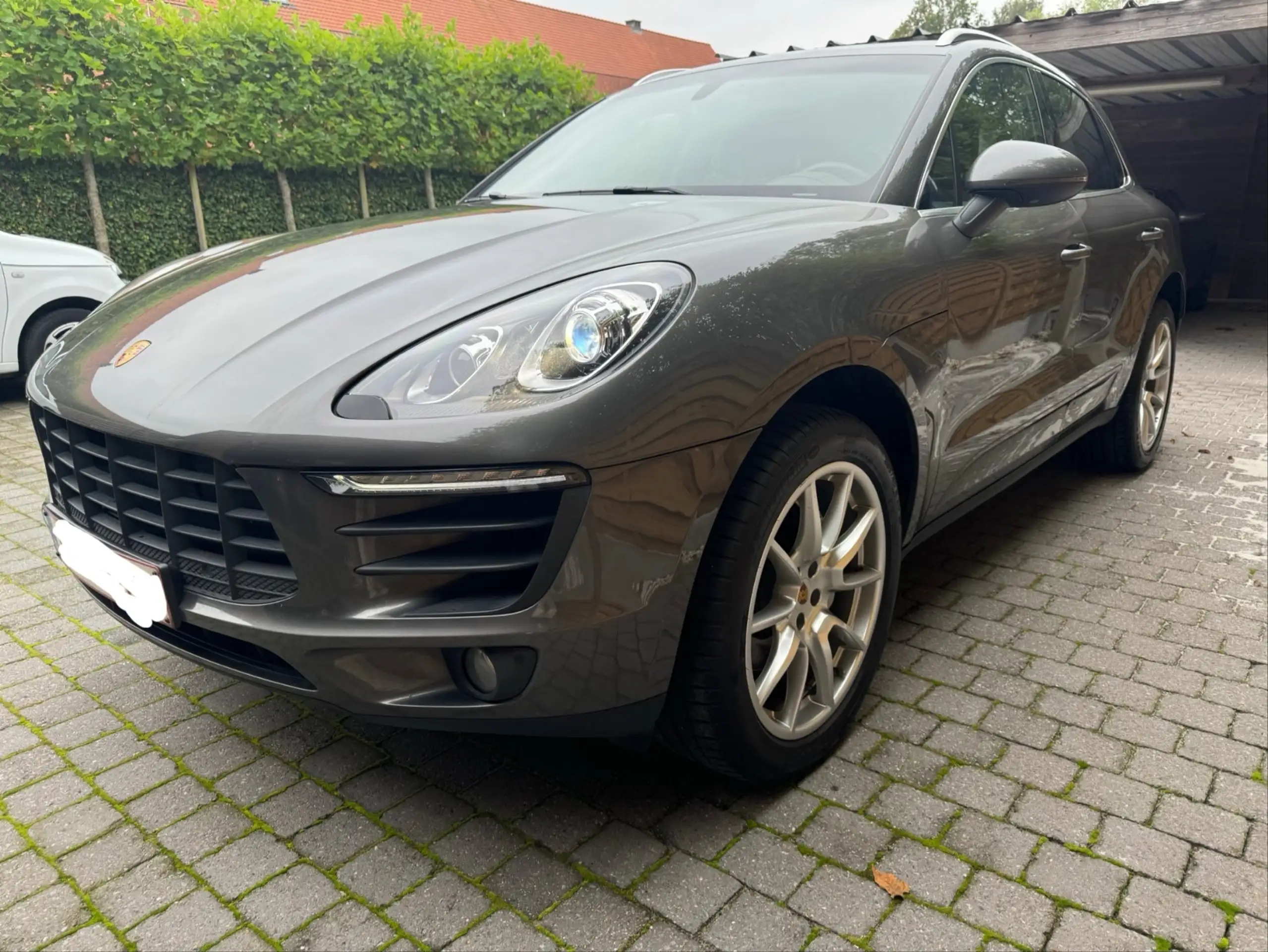 Porsche - Macan