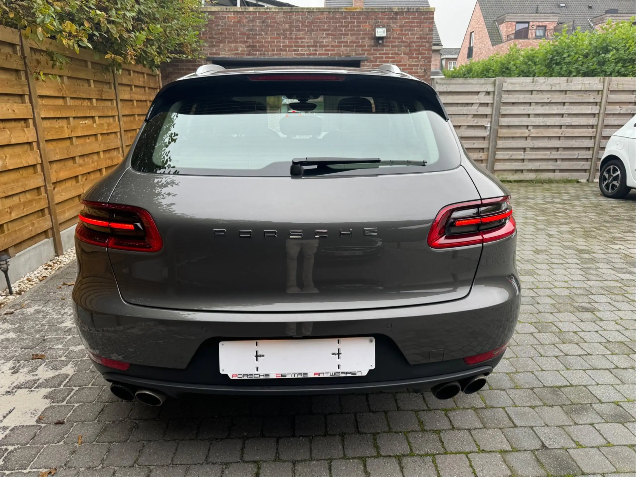 Porsche - Macan