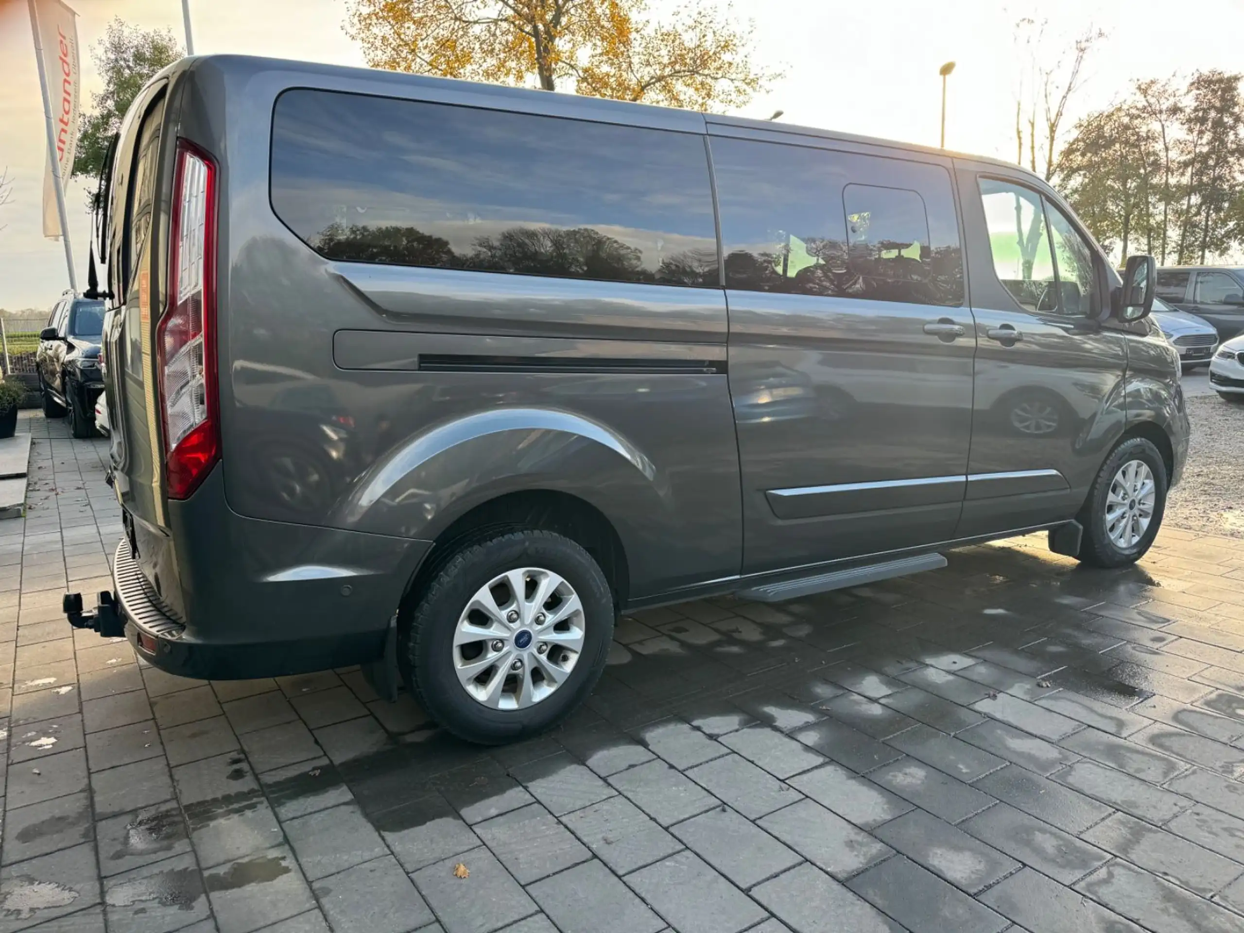 Ford - Tourneo Custom