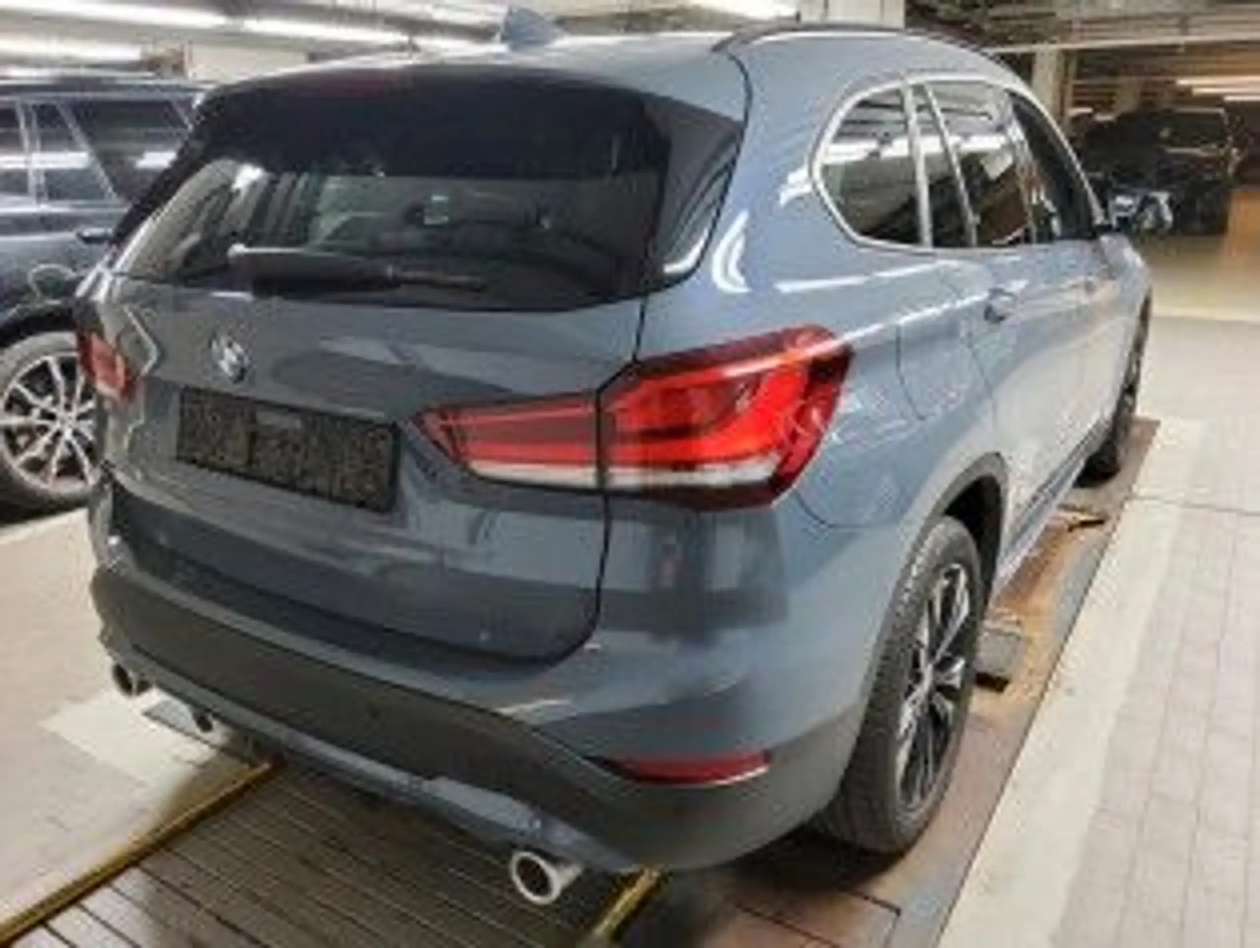 BMW - X1