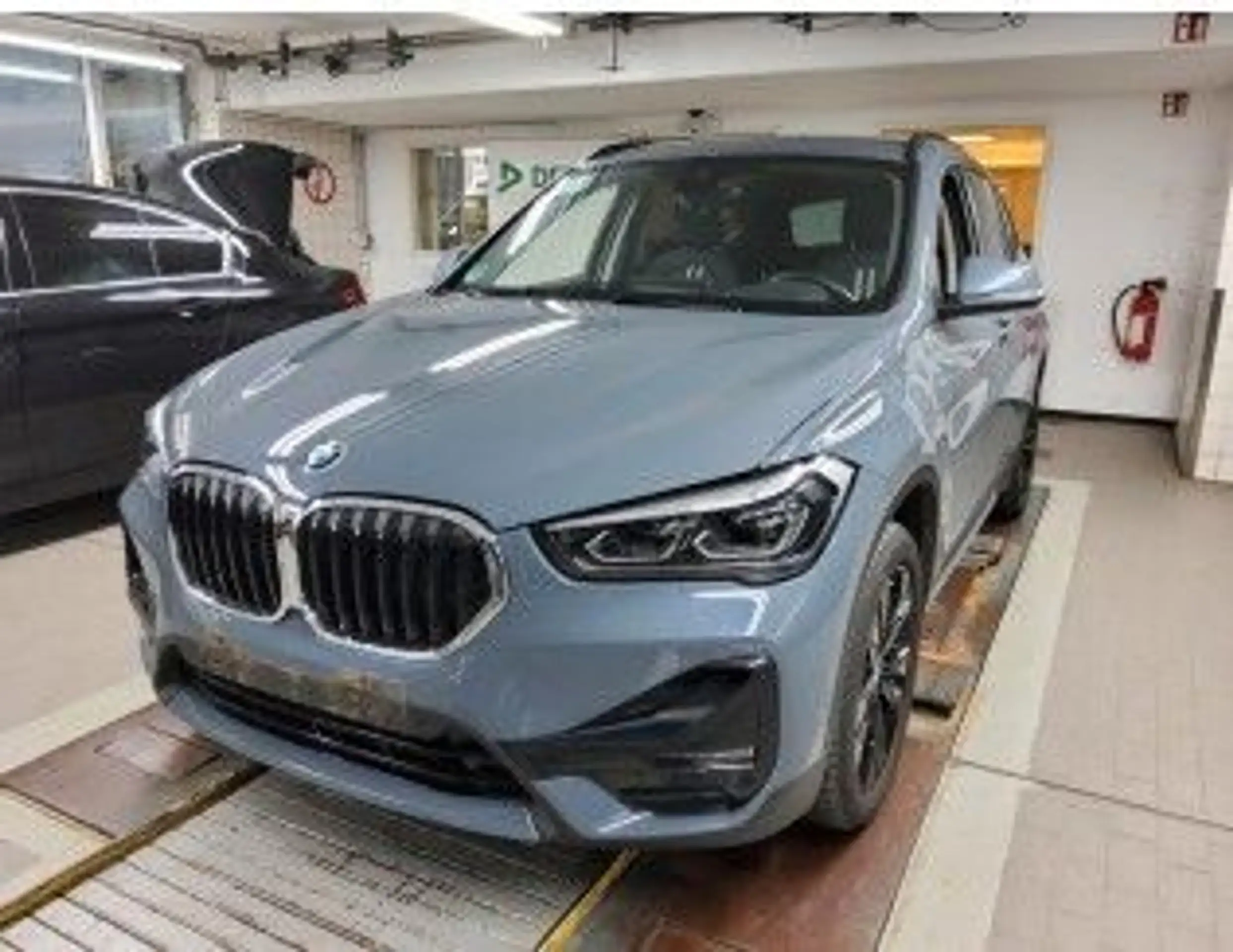 BMW - X1