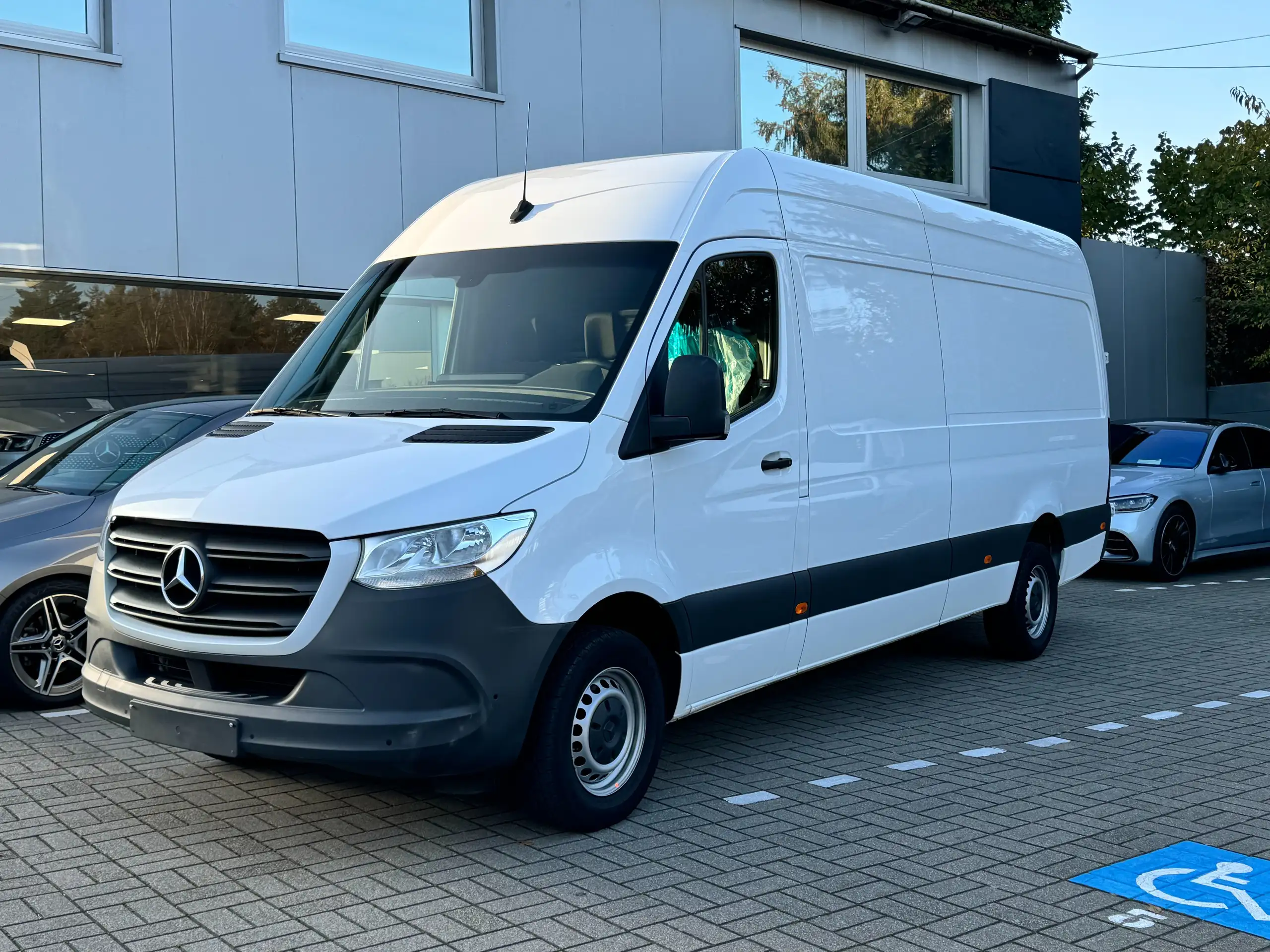 Mercedes-Benz - Sprinter