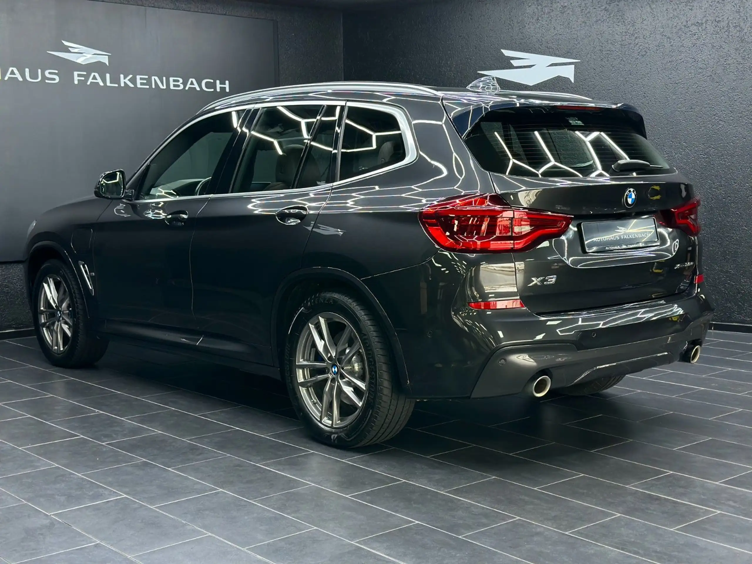 BMW - X3