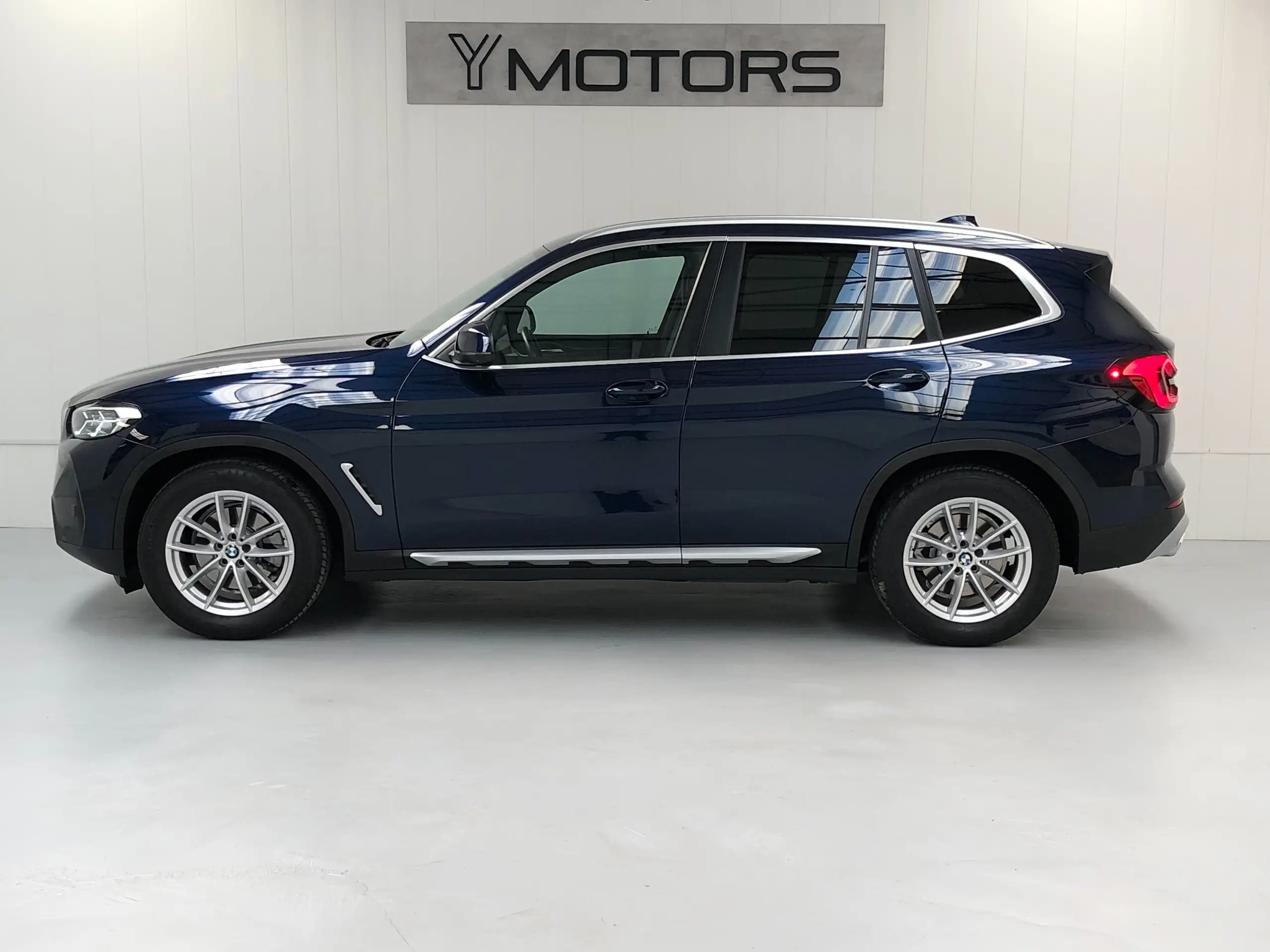 BMW - X3